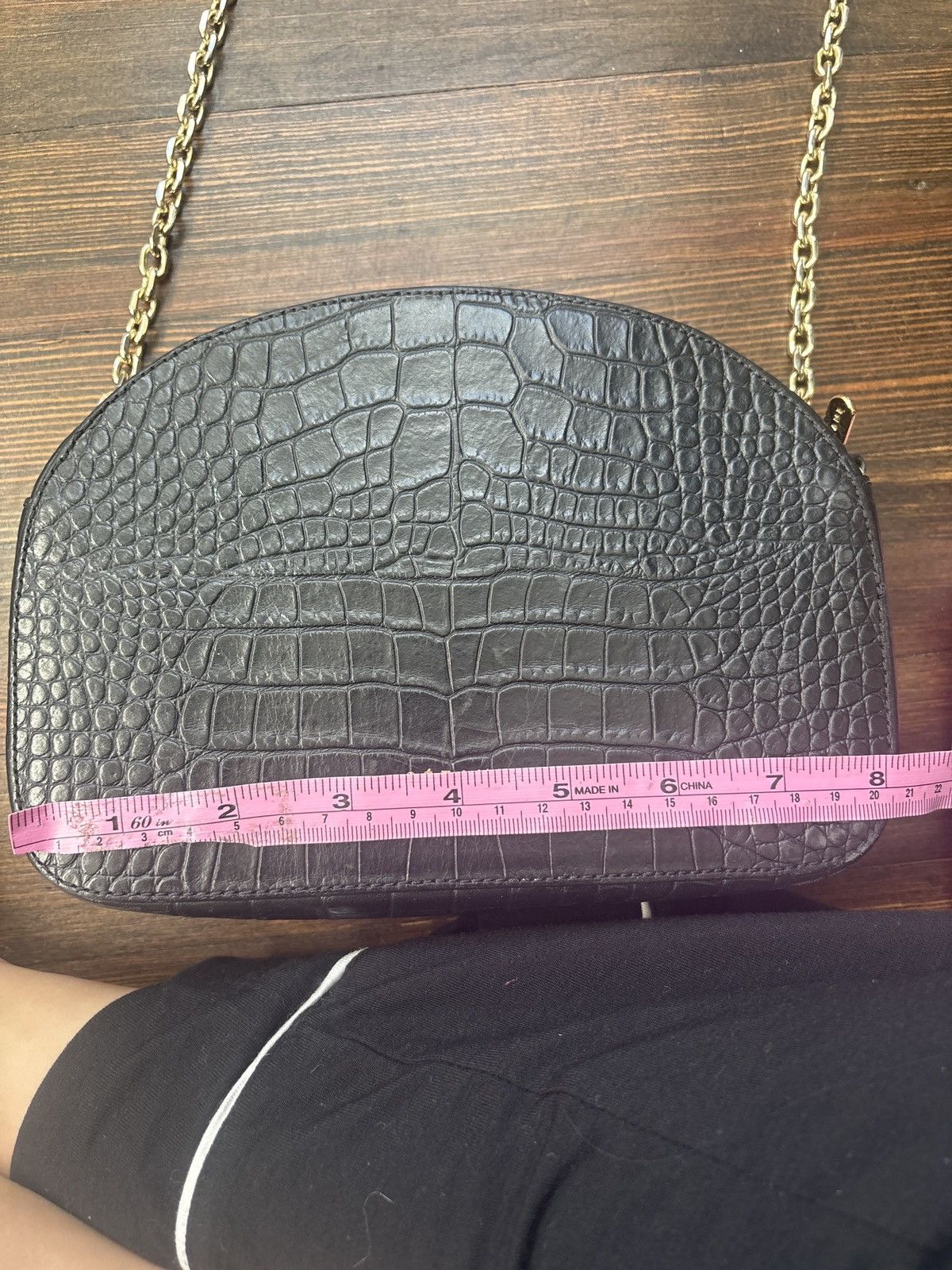Sezane Sézane Croc-Embossed Crossbody Bag – Black Leather Size ONE SIZE - 4 Thumbnail