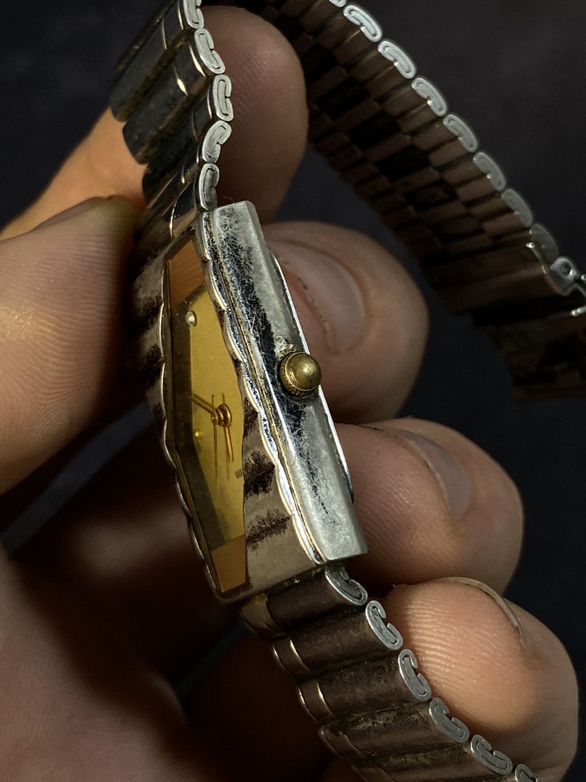 Vintage Unique Quartz Watch with Pattern Japanese Brand Size ONE SIZE - 10 Thumbnail