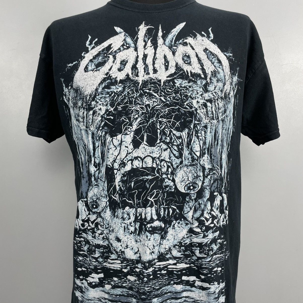 Vintage Vintage Rare Galiban skulls T-shirt y2k Size US L / EU 52-54 / 3 - 3 Thumbnail