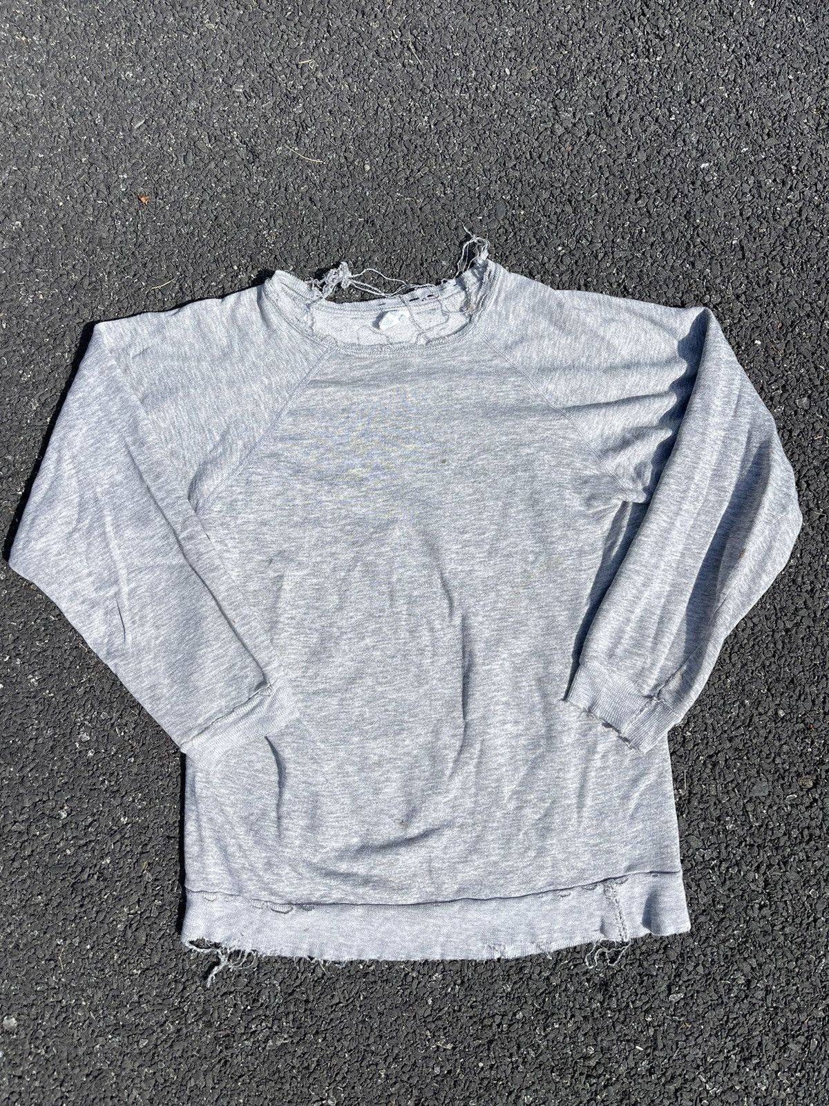 Champion × Vintage Vintage Thrashed Champion Crewneck Size US S / EU 44-46 / 1 - 1 Thumbnail