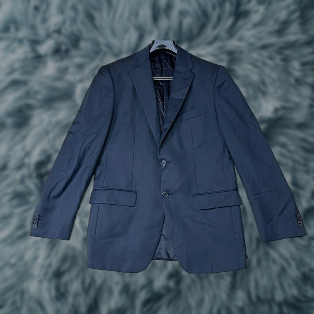**Joseph Abboud Men's Regular Fit Two-Button Navy Blue Wool Blazer** User: Joseph Abboud Men's Regular Fit Two-Button Navy Blue Wool Blazer USA