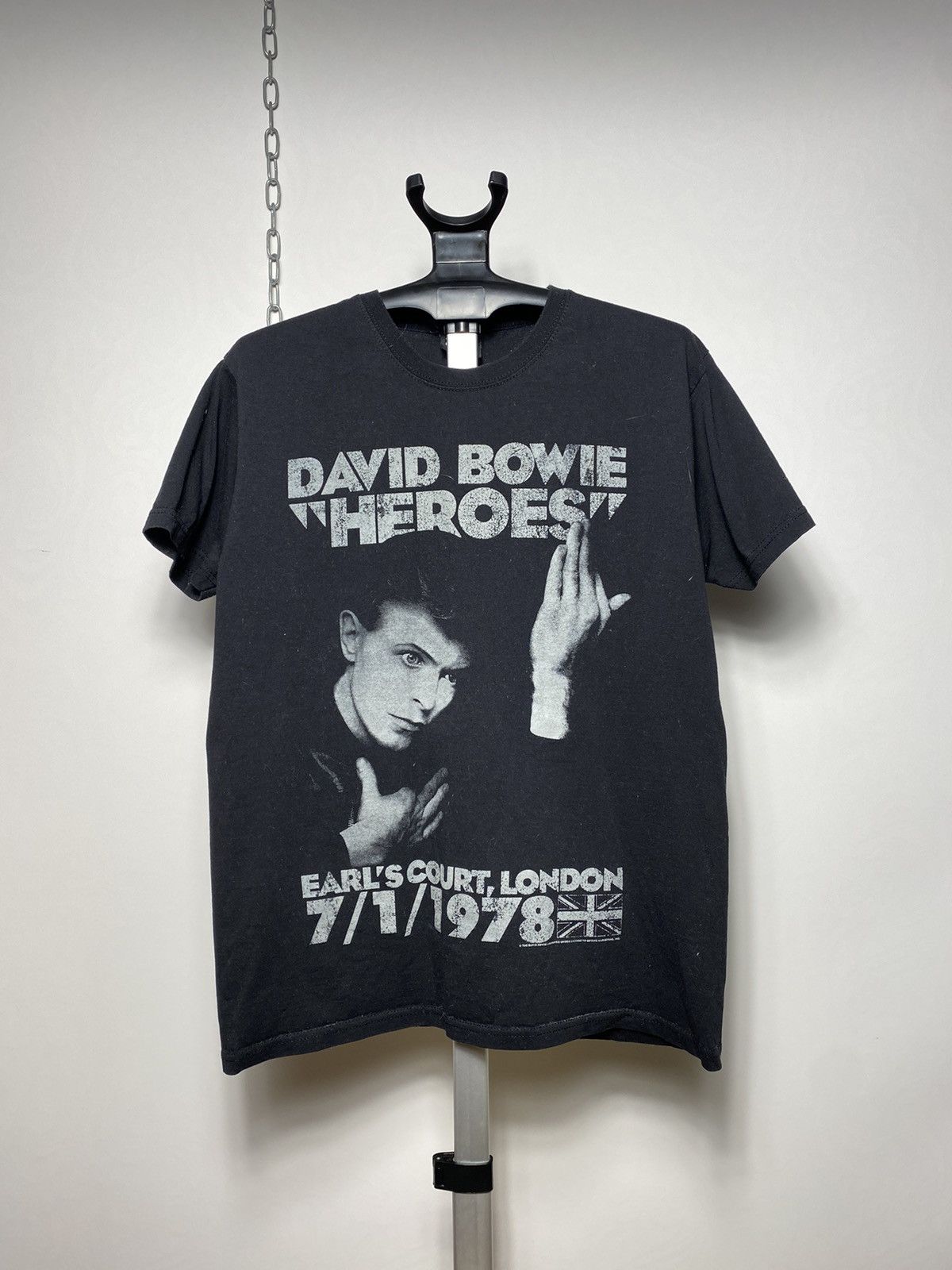 David Bowie HEROES Tシャツ(未開封) David Bowie HEROES プロモ Tシャツ - メルカリ