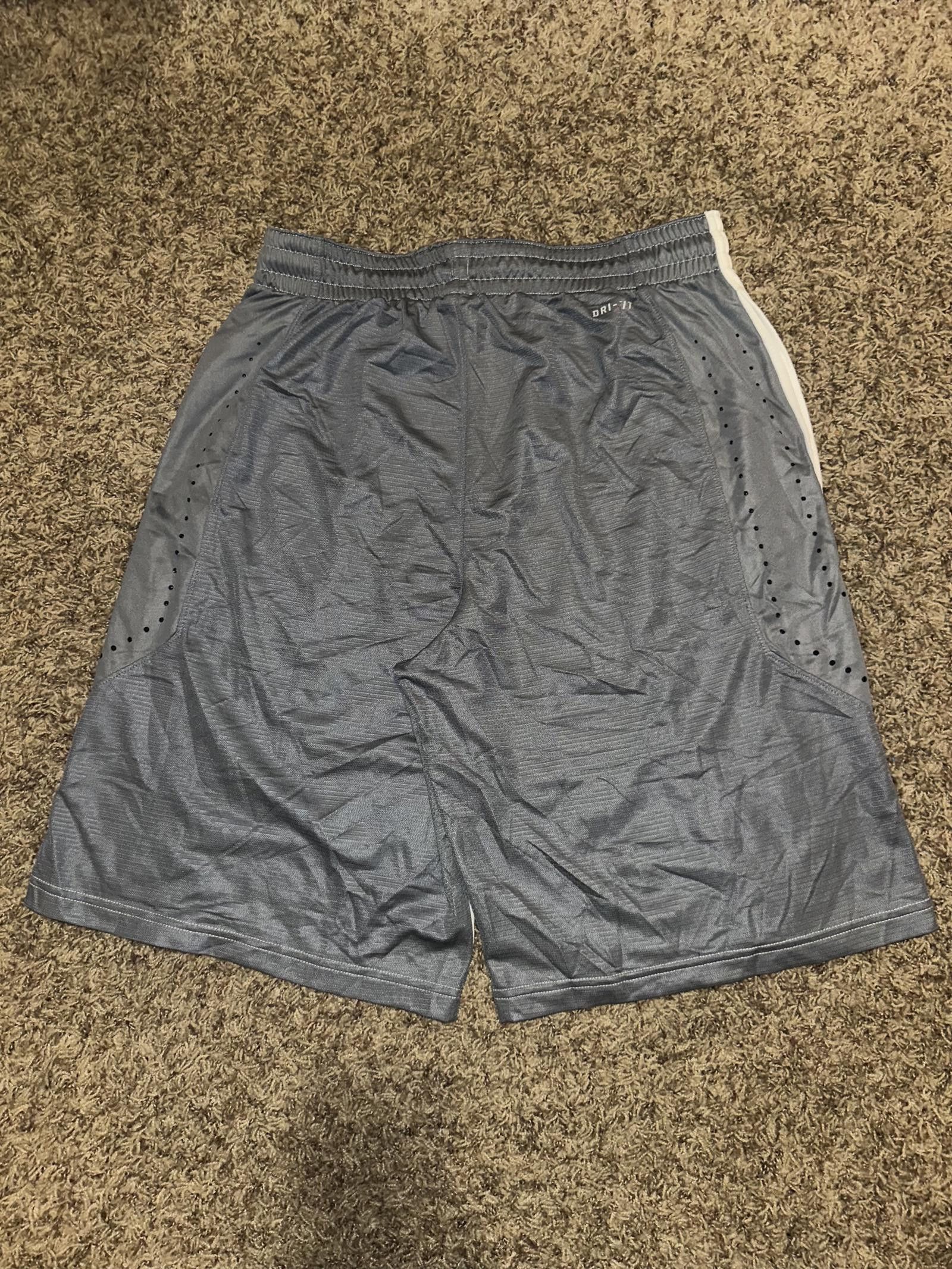 Nike Nike Men’s Elite Basketball Athletic Mesh Shorts 2015 Size US 34 / EU 50 - 6 Thumbnail