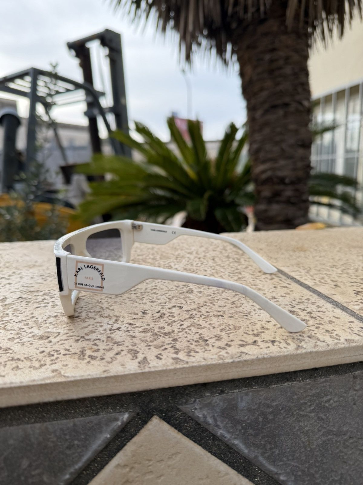 Karl Lagerfeld Karl Lagerfeld Sunglasses KL 6062S White Size ONE SIZE - 3 Thumbnail
