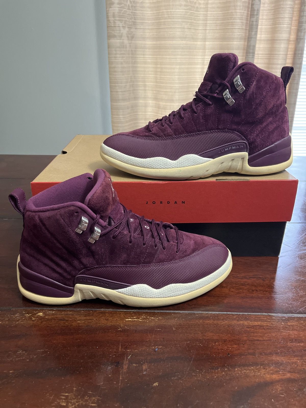 Jordan Brand Jordan 12 Retro Bordeaux Size US 10.5 / EU 43-44 - 2 Thumbnail
