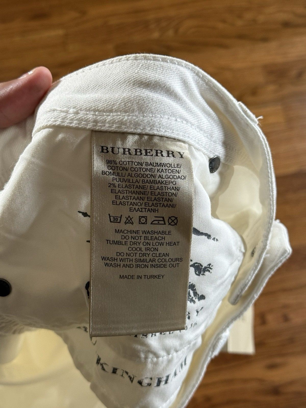 Burberry NWT Men’s Burberry Brit Buckingham White Capri Pants Sz 28 Size US 28 / EU 44 - 5 Thumbnail