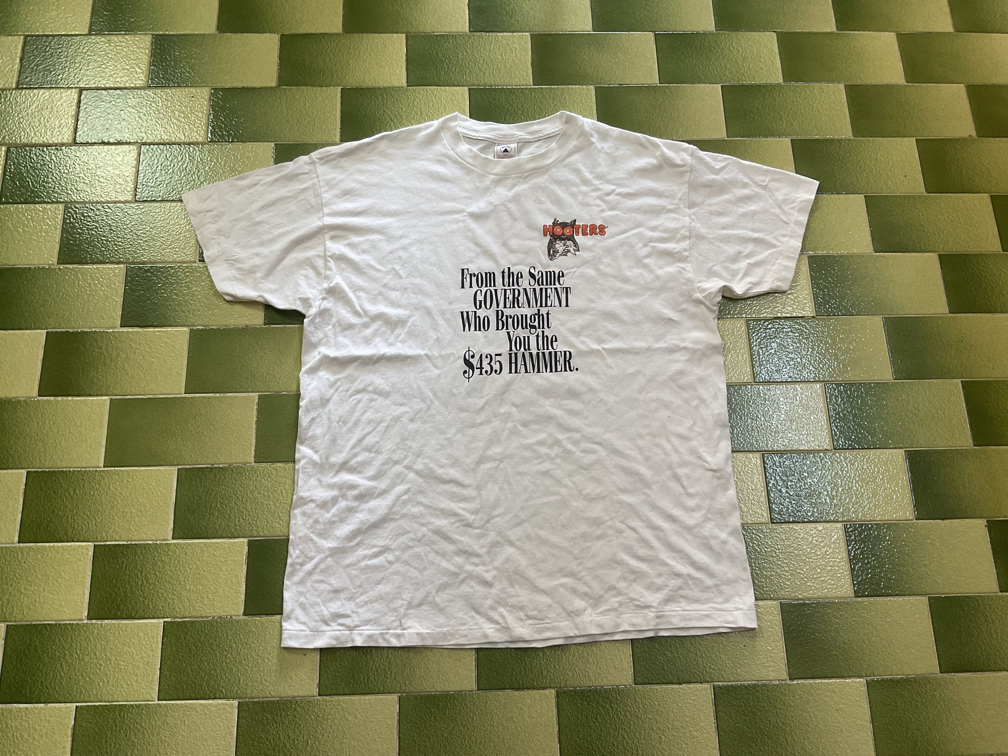 NASCAR Vintage 90s Hooters Guys? T-Shirt 2 Sided Print Size XL Size US XL / EU 56 / 4 - 1 Thumbnail