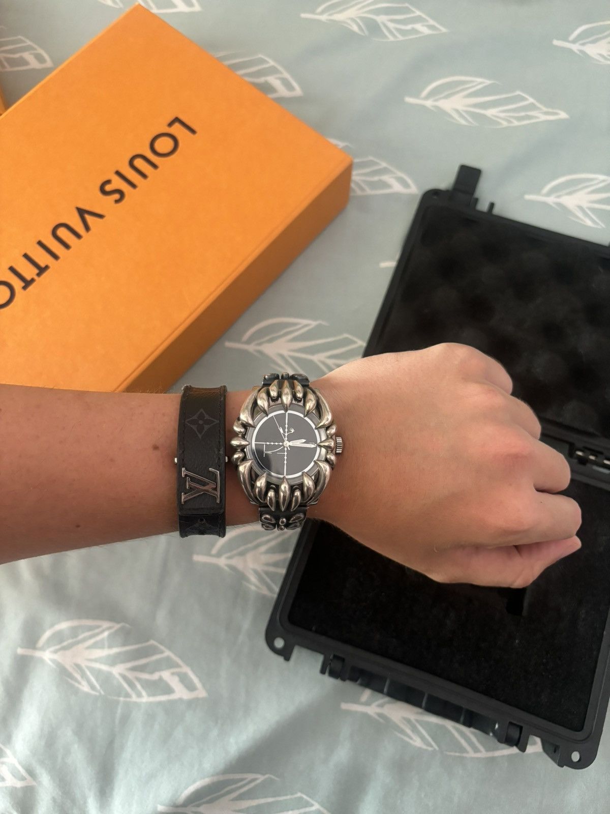 Alabaster Industries Alabaster industries watch silver/black Size ONE SIZE - 1 Thumbnail