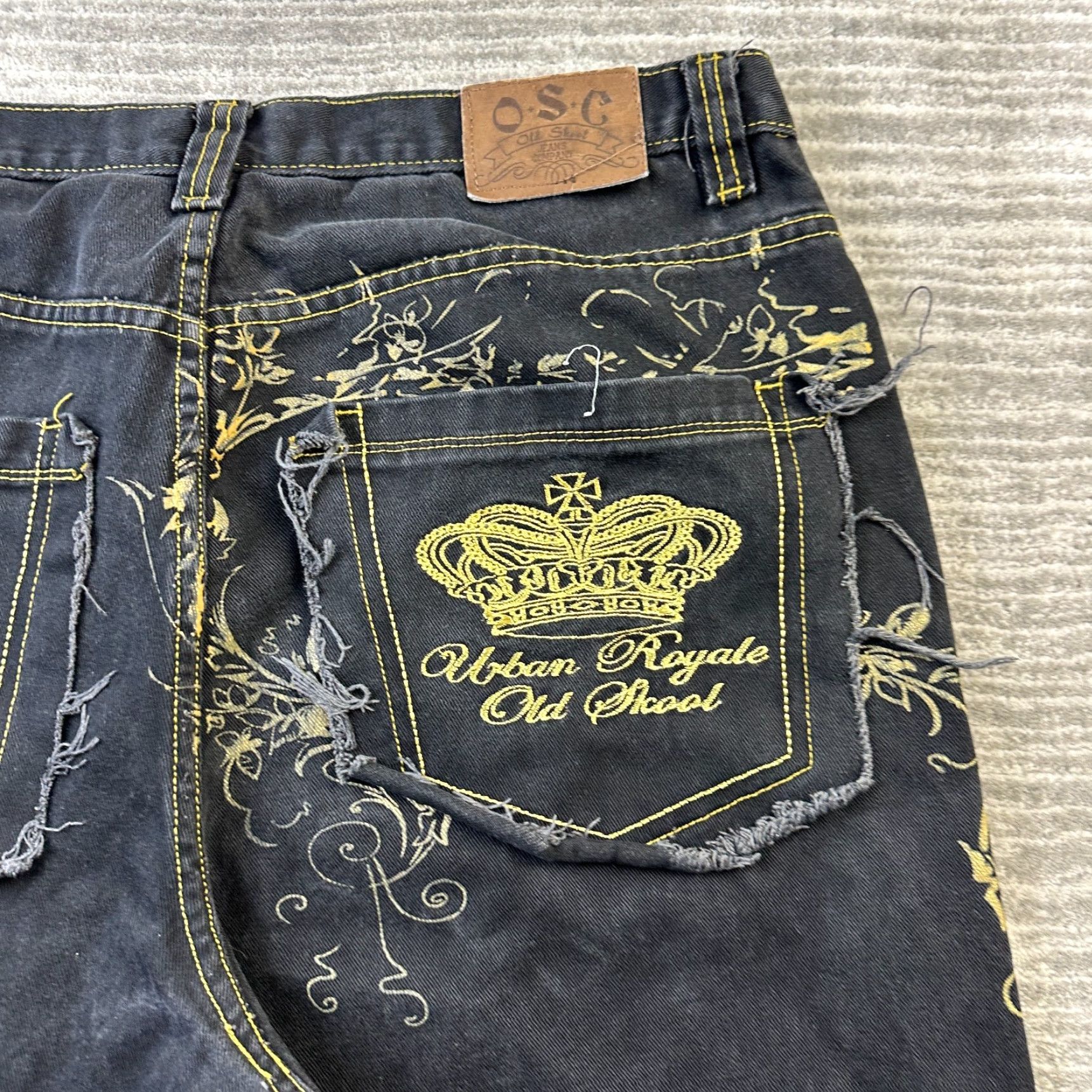 Vintage VINTAGE Old Skool Urban Royale Jeans Shorts Mens 40 Black Denim Short 13 In Inseam 90s Hip Hop Baggy Jorts Chino Logo Size US 40 / EU 56 - 4 Thumbnail