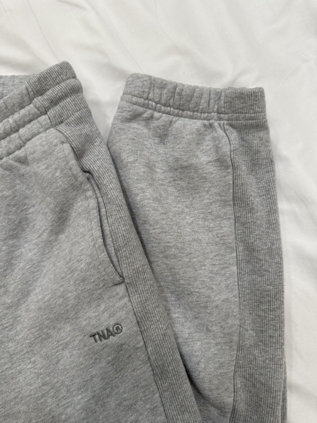 Alo Yoga Aritzia TNA Sweatfleece Boyfriend Sweatpant Size 28" / US 6 / IT 42 - 2 Thumbnail