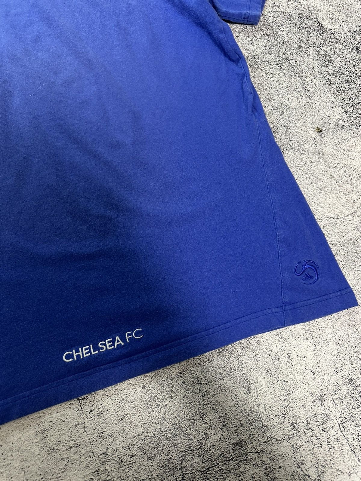 Adidas Vintage Adidas Chelsey Soccer T-shirt Blue Logo Size US M / EU 48-50 / 2 - 10 Thumbnail