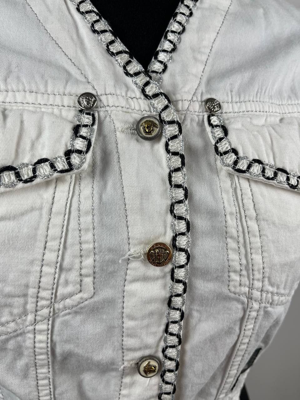 Versace Jeans Couture Vintage Versace Jeans Couture White Denim Vest Made in Italy Size S / US 4 / IT 40 - 6 Thumbnail