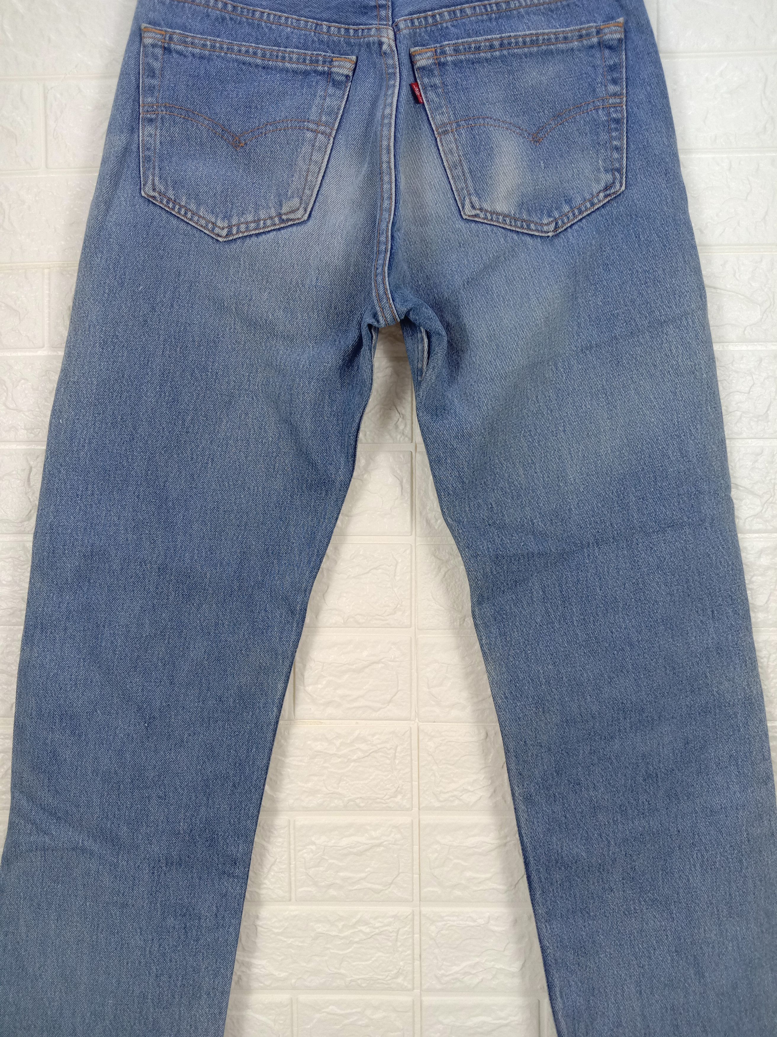 Levi's Vintage Levi's 501 Jeans Blue Wash Buttons Fly Denim Size 29" - 7 Thumbnail
