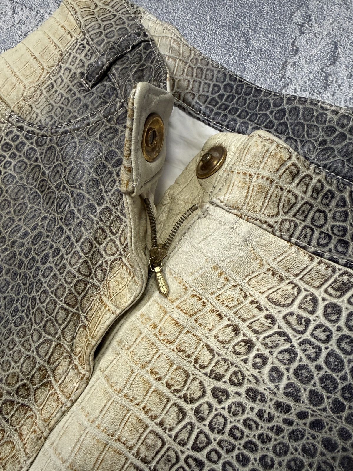 Other Corpo Nove Crocodile Embossed Leather Trousers Beige Brown Size 34" / US 12 / IT 48 - 8 Thumbnail