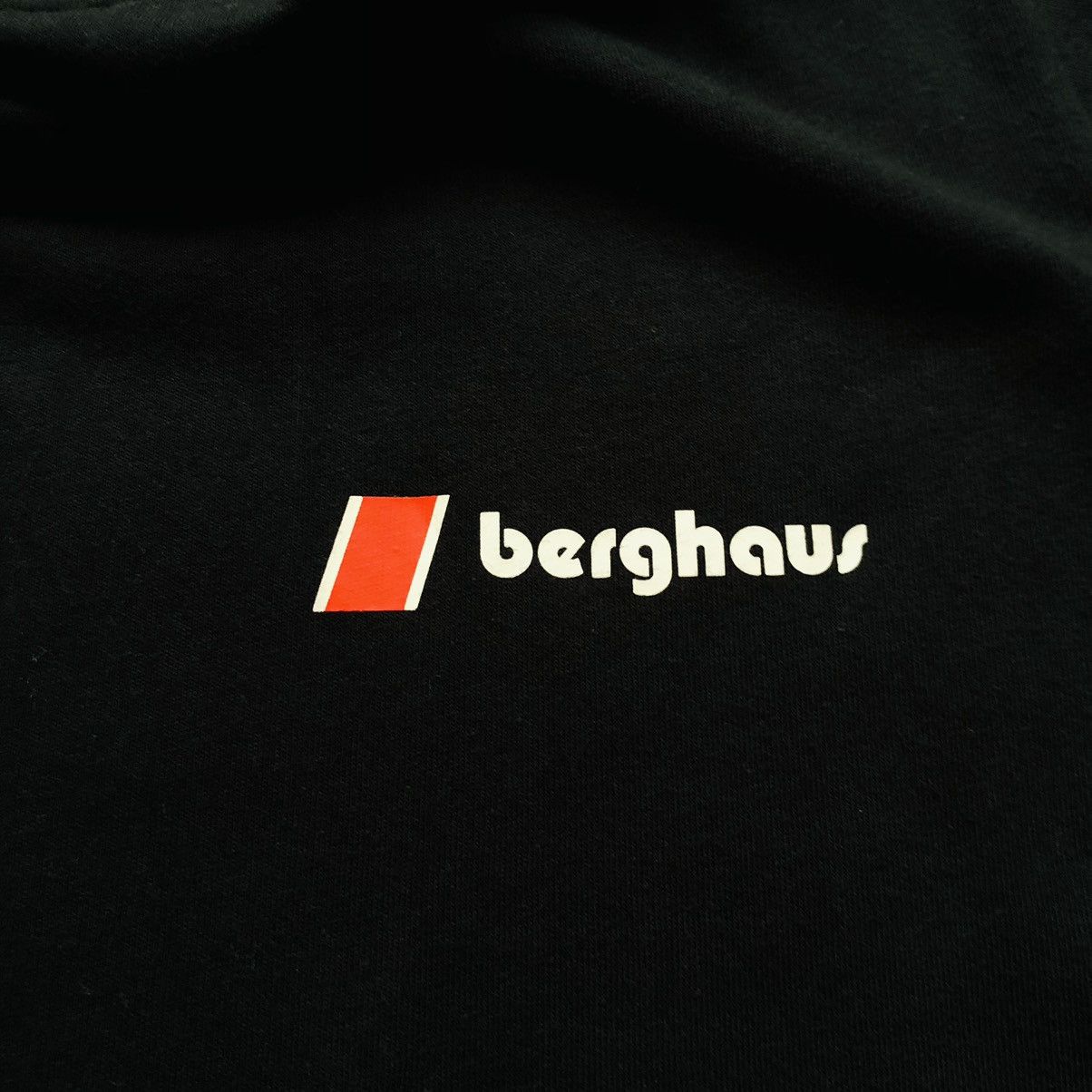 Berghaus Berghaus black Chest Printed Logo T-shirt Tee mountain Size US L / EU 52-54 / 3 - 4 Thumbnail