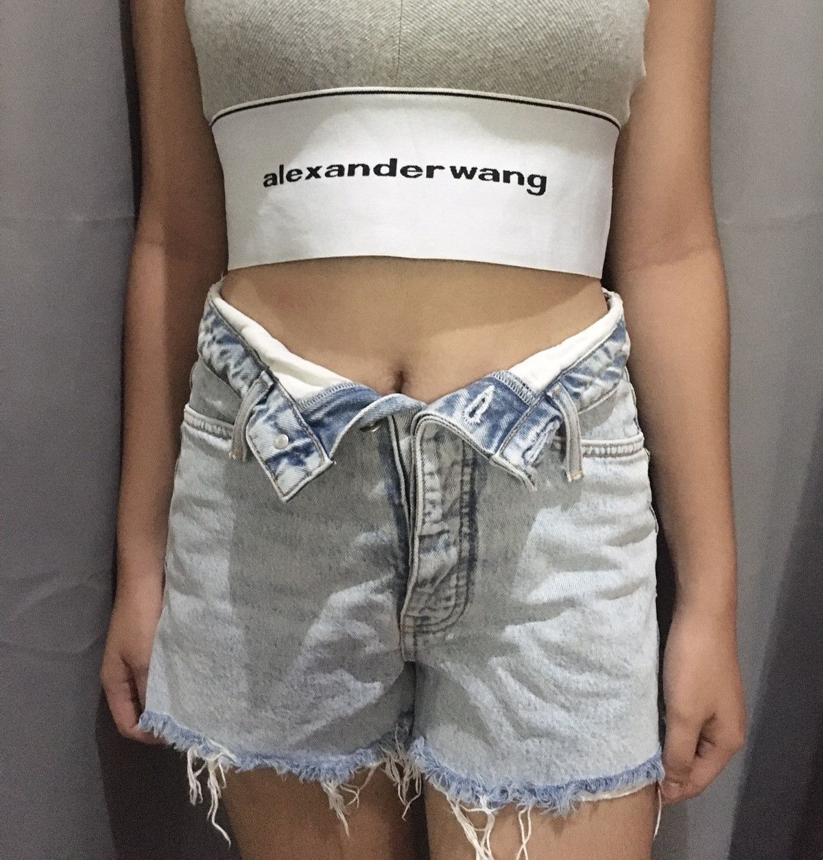Alexander Wang ALEXANDER WANG BITE FLIP SHORT Size 26" / US 2 / IT 38 - 7 Thumbnail