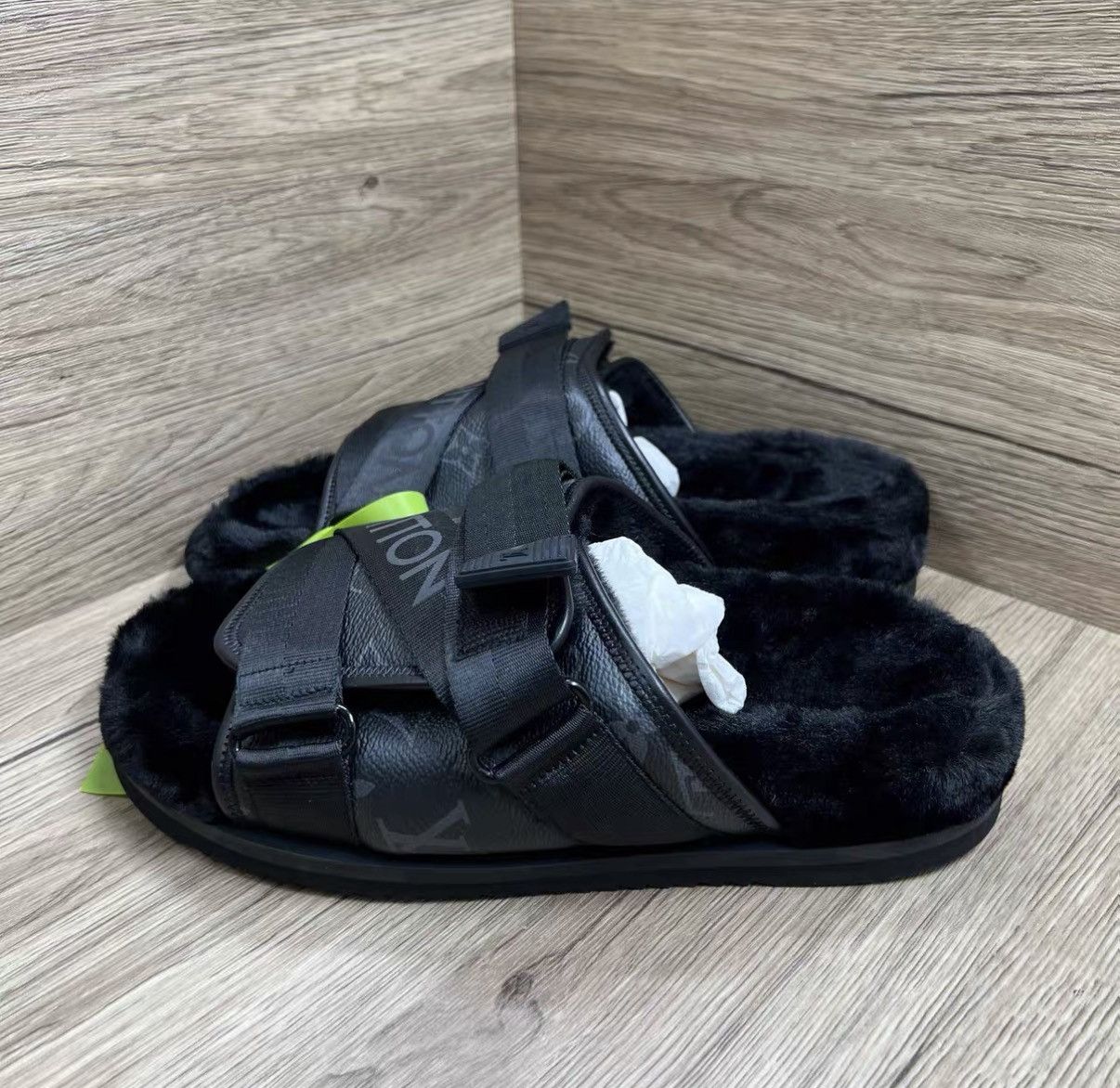 Louis Vuitton Louis Vuitton Honolulu Shearling Monogram Slippers J41 Size US 8 / EU 41 - 1 Thumbnail