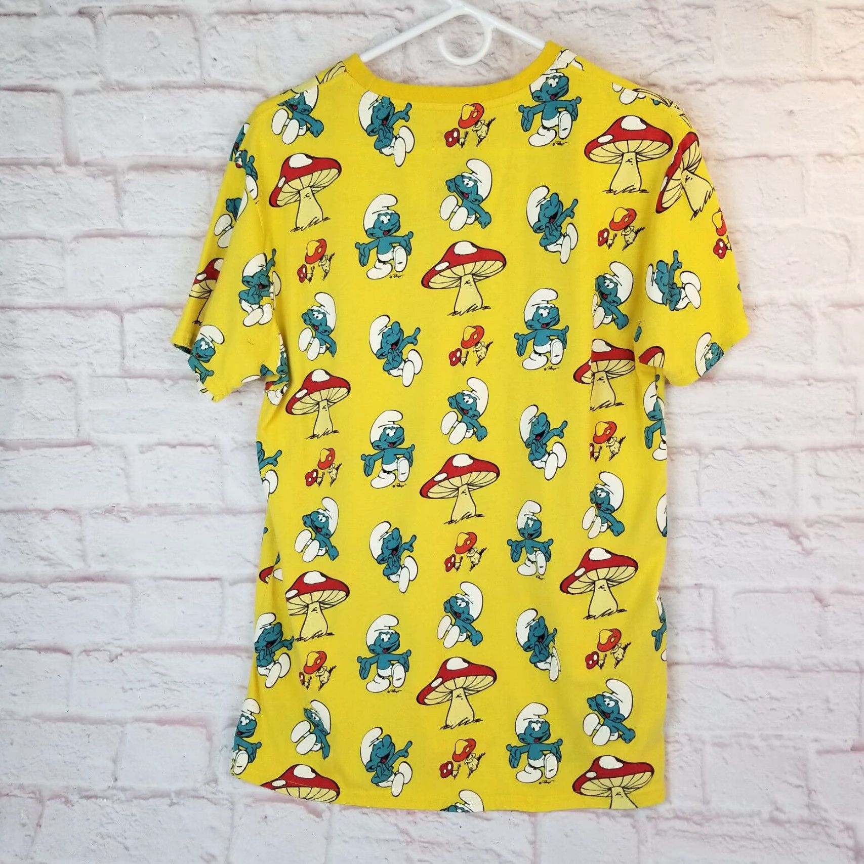 Vintage Smurfs T-Shirt Mens Large Yellow Retro All over print Short Sleeve Size US L / EU 52-54 / 3 - 7 Thumbnail