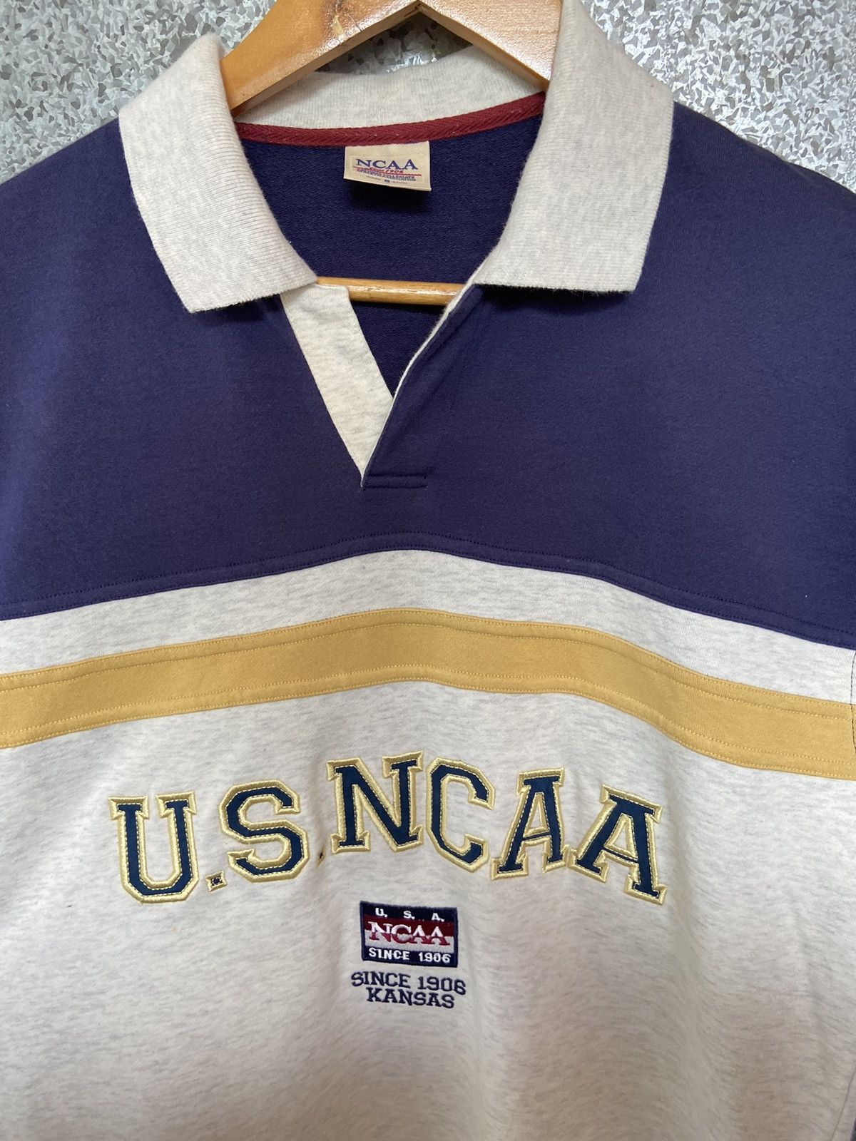 Descente × Vintage Vintage 90s Vintage USNCAA t shirt Size US S / EU 44-46 / 1 - 1 Thumbnail