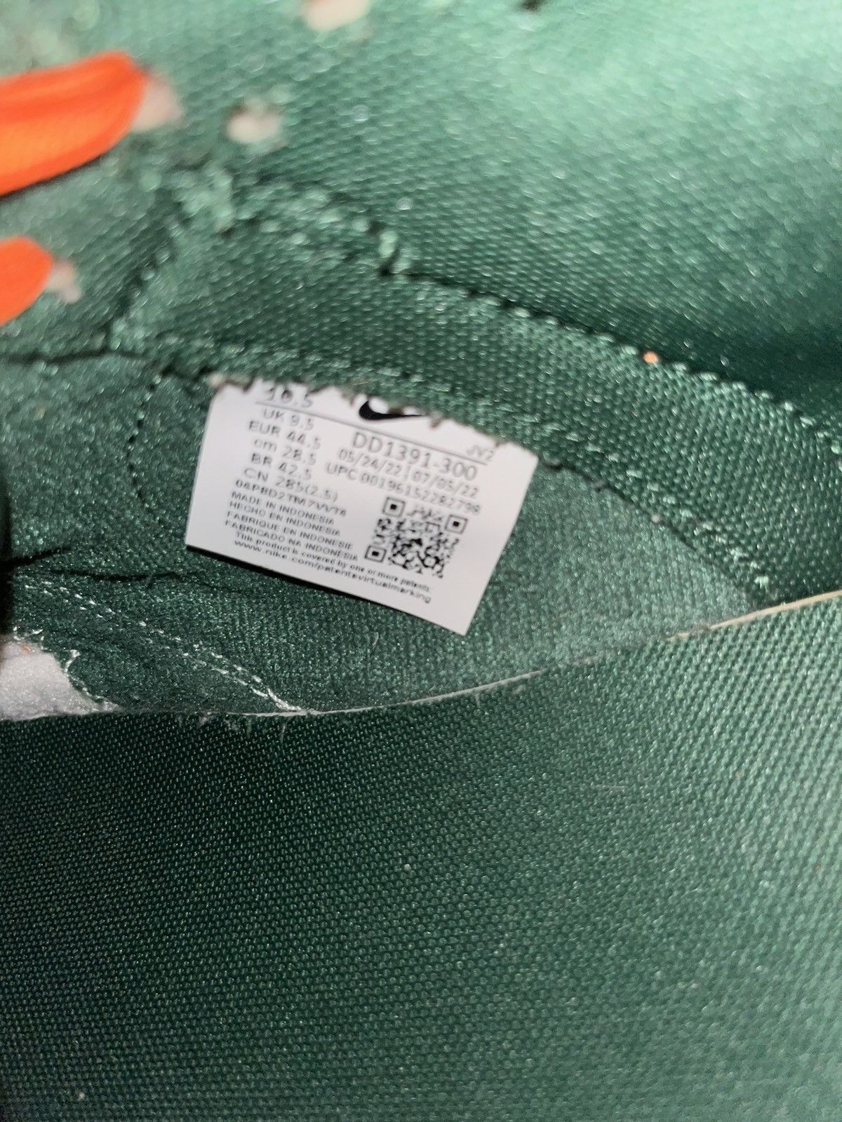Nike nike dunk Miami hurricane Size US 10.5 / EU 43-44 - 2 Thumbnail