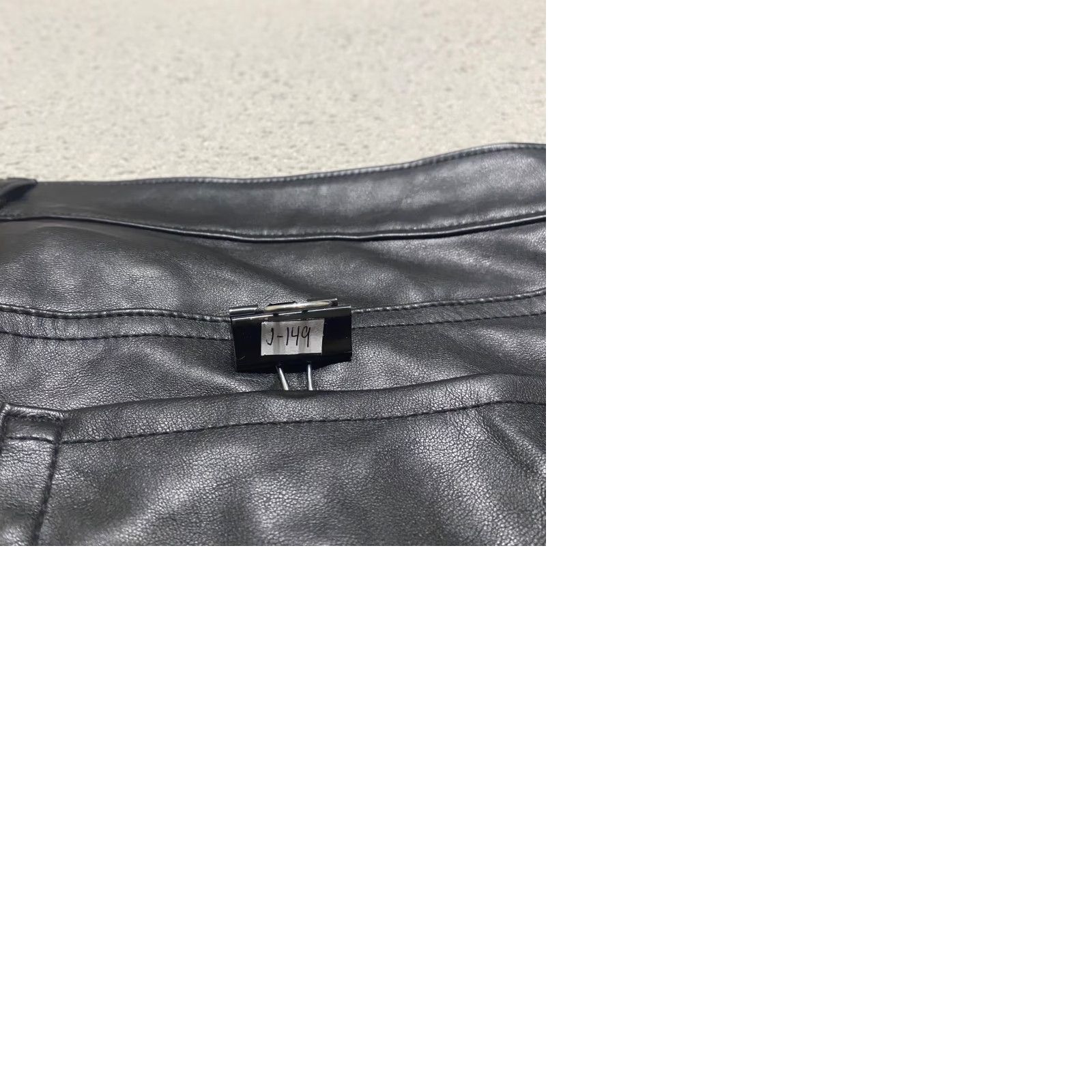 Old Navy Old Navy Pants Womens 18 Black High-Rise OG Loose Straight Faux Leather Vegan Pants Womens 18 Black High-Rise OG Loose Straight Faux Leather Vegan Size 40" / US 18 - 9 Thumbnail