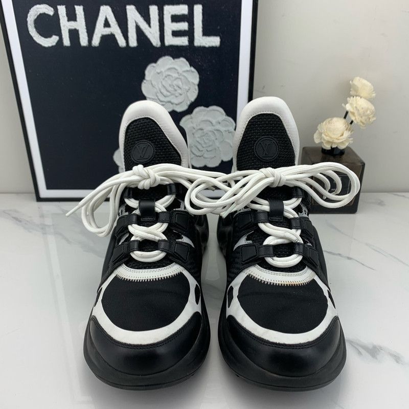 Louis Vuitton Louis Vuitton Black and White Sneakers - Size US 7.5 / EU 40-41 - 2 Thumbnail