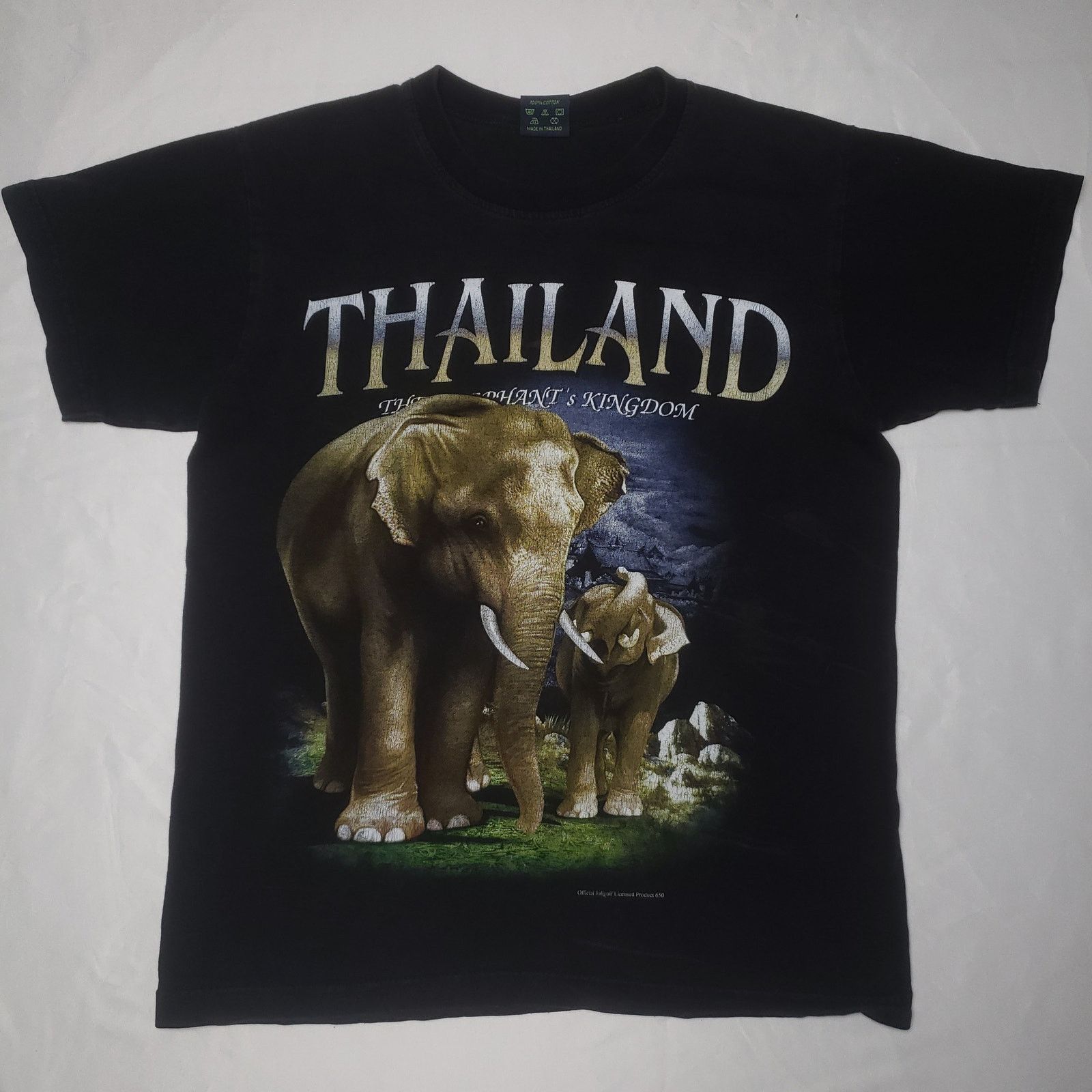 Vintage Vintage Thailand The Elephant’s Kingdom T Shirt Size M Size US M / EU 48-50 / 2 - 1 Thumbnail