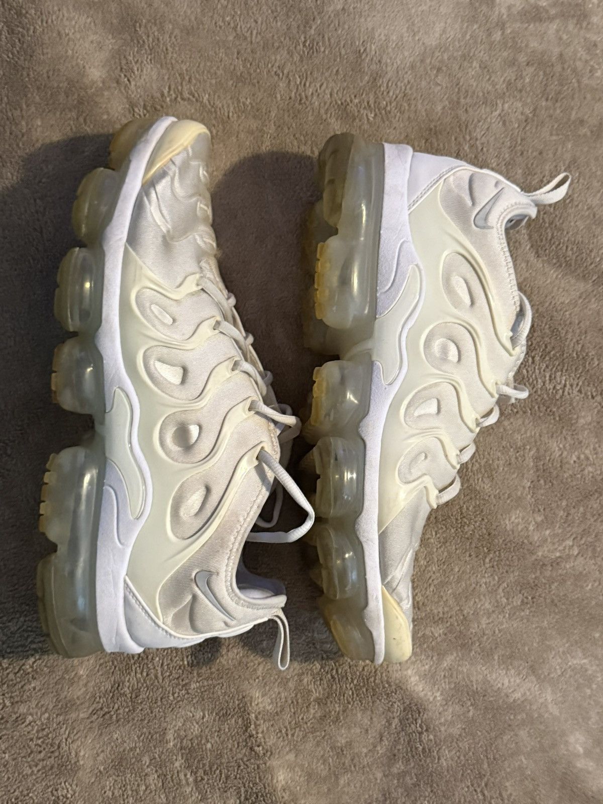 Nike Nike Air Vapormax Plus White Platinum Size US 10.5 / EU 43-44 - 1 Thumbnail