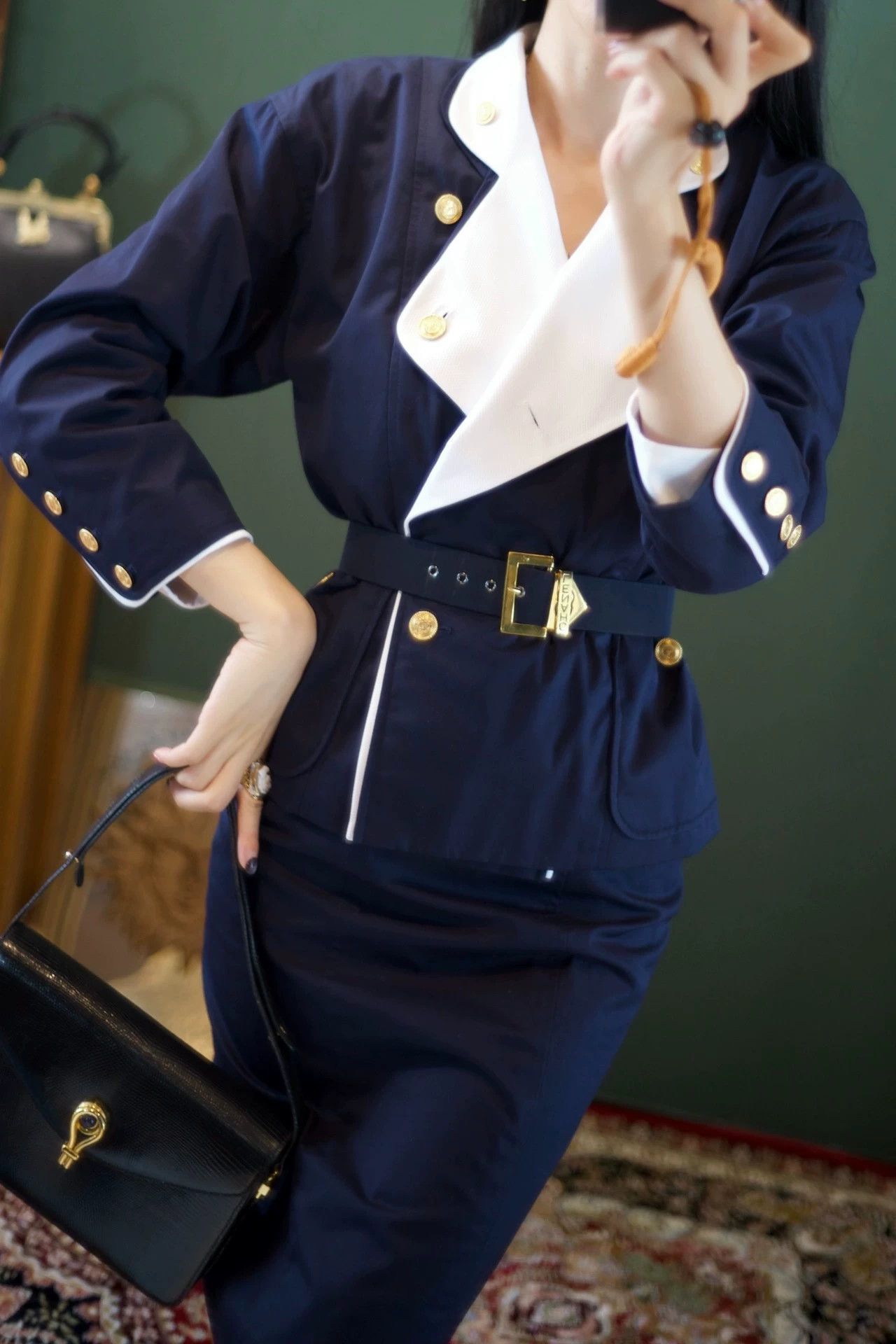 Chanel Chanel 1986 SS Navy Blue Coco Gold-Button Suit FR36 Size XS / US 0-2 / IT 36-38 - 8 Thumbnail