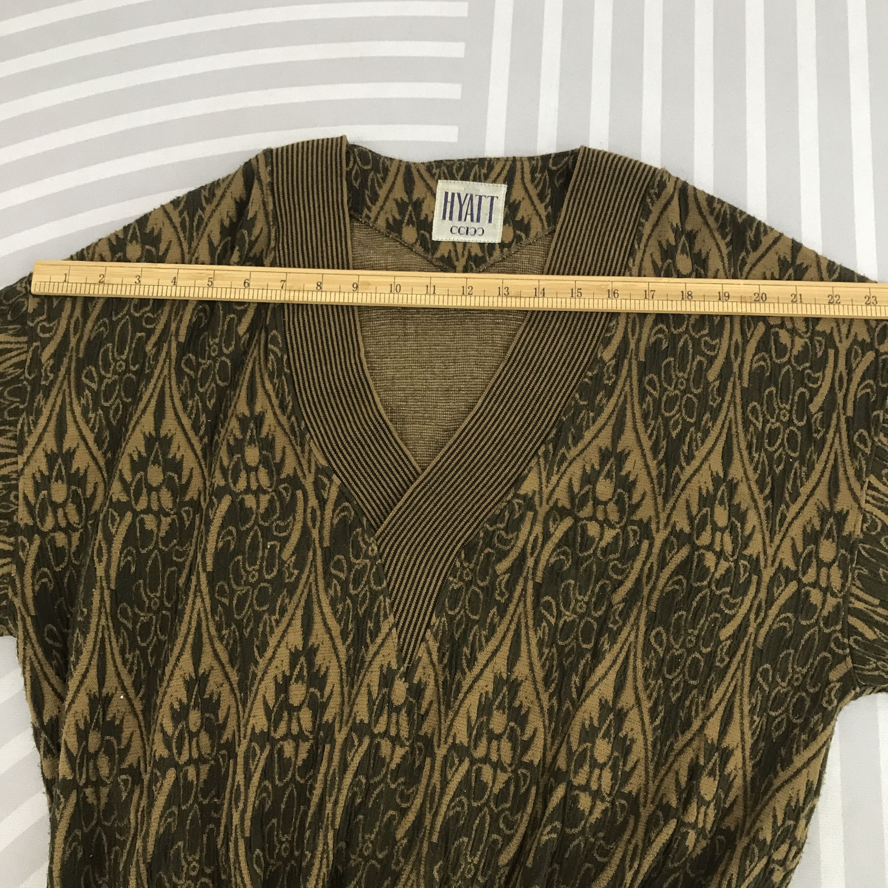 Colette Hyatt × Japanese Brand × Vintage Vintage Hyatt college Rare design style Japan sweatshirt Size US L / EU 52-54 / 3 - 5 Thumbnail