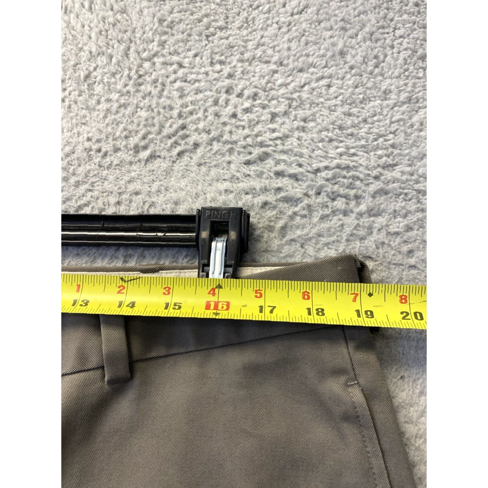 Brooks Brothers BROOKS BROTHERS Mens Chino Pants 38W x 30L Taupe Gray Flat Front Casual Size US 38 / EU 54 - 3 Thumbnail