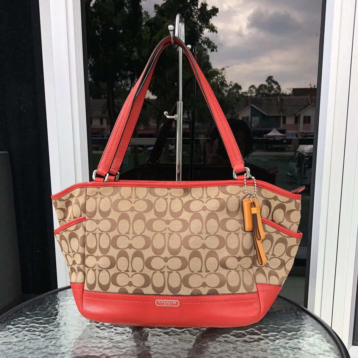 Coach COACH 23297 PARK SIGNATURE JACQUARD CARRIE TOTE BAG BURGUNDY Size ONE SIZE - 2 Thumbnail