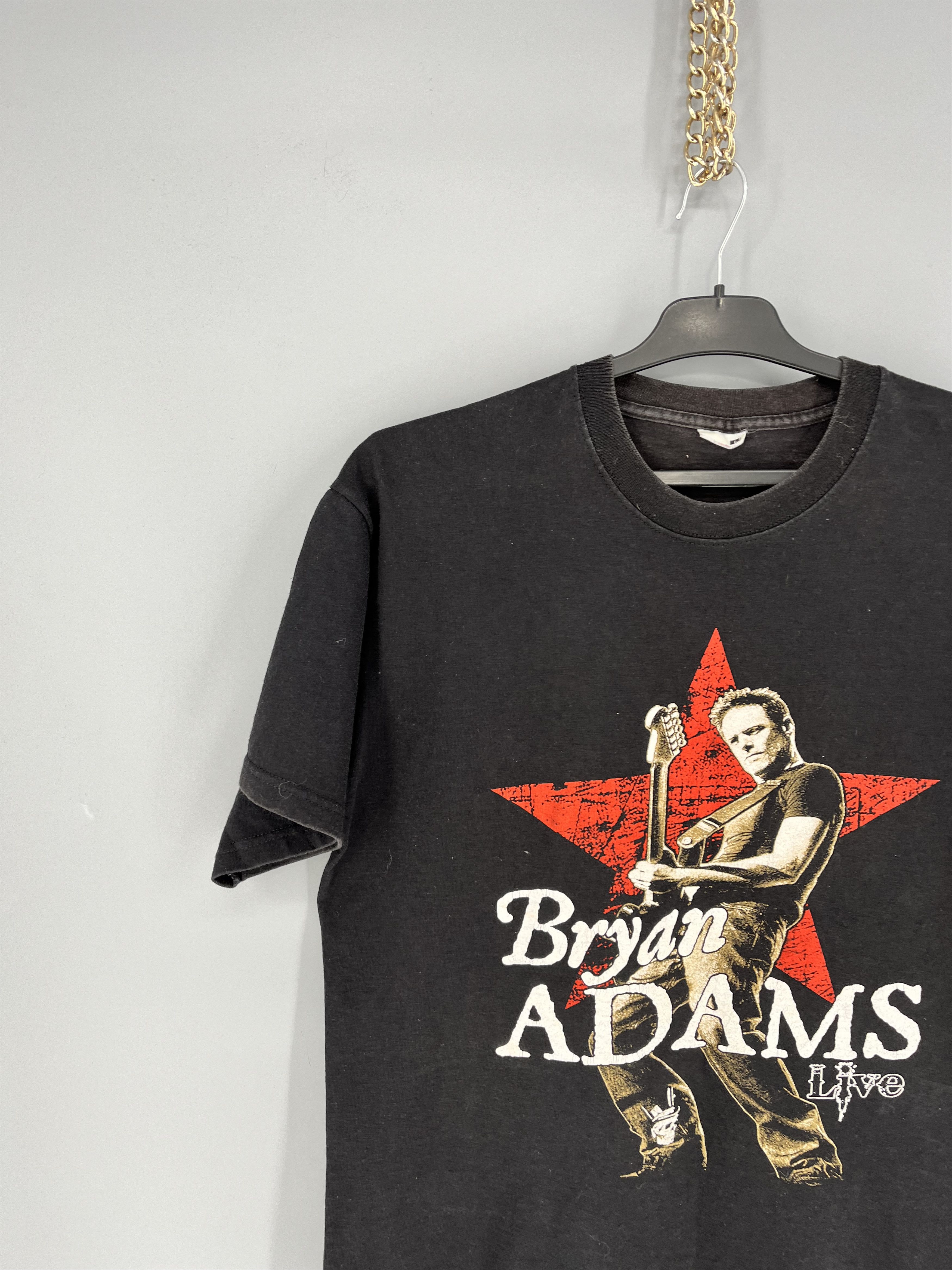 Band Tees × Vintage Bryan Adams World Tour 2011 Vintage Rock Band Tour Tee Size US L / EU 52-54 / 3 - 4 Thumbnail
