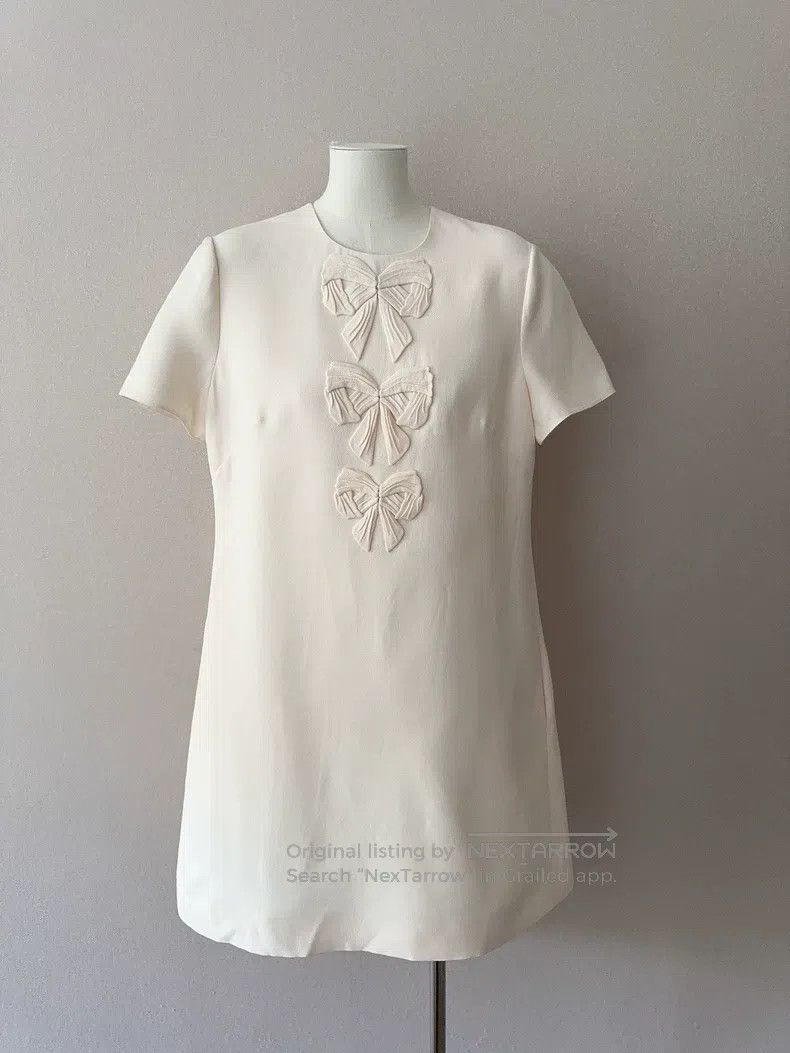 Valentino Valentino Short-sleeved dress with bow Size L / US 10 / IT 46 - 1 Thumbnail