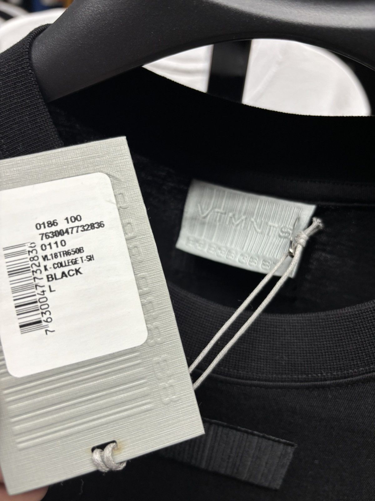 Vetements Authentic vetements black t-shirt Size US L / EU 52-54 / 3 - 2 Thumbnail