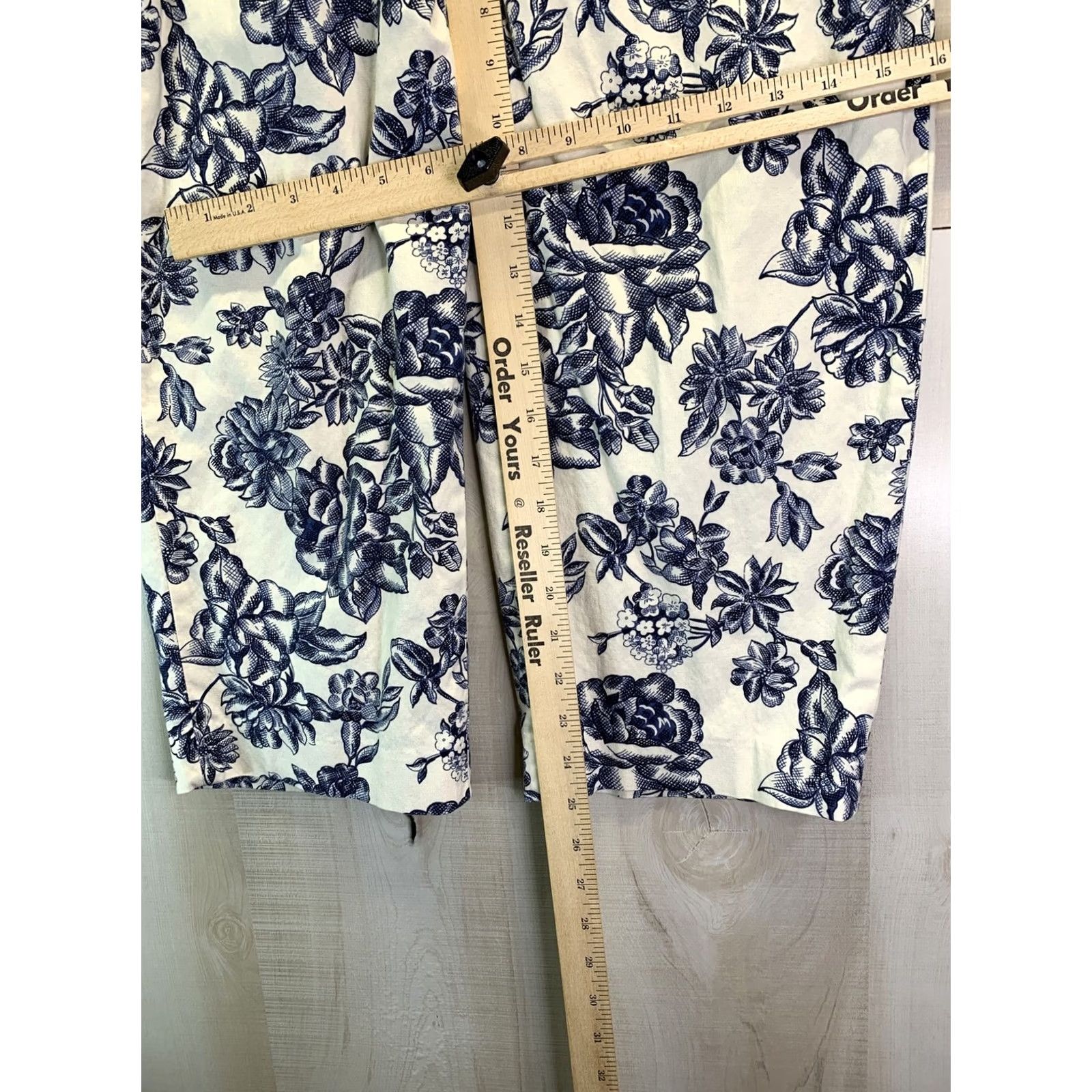 Talbots Talbots Pants Women’s 10 Ankle Floral Print Blue Cropped Vintage Heirloom Spring Summer Fall Straight Mens Size 32" / US 10 / IT 46 - 4 Thumbnail