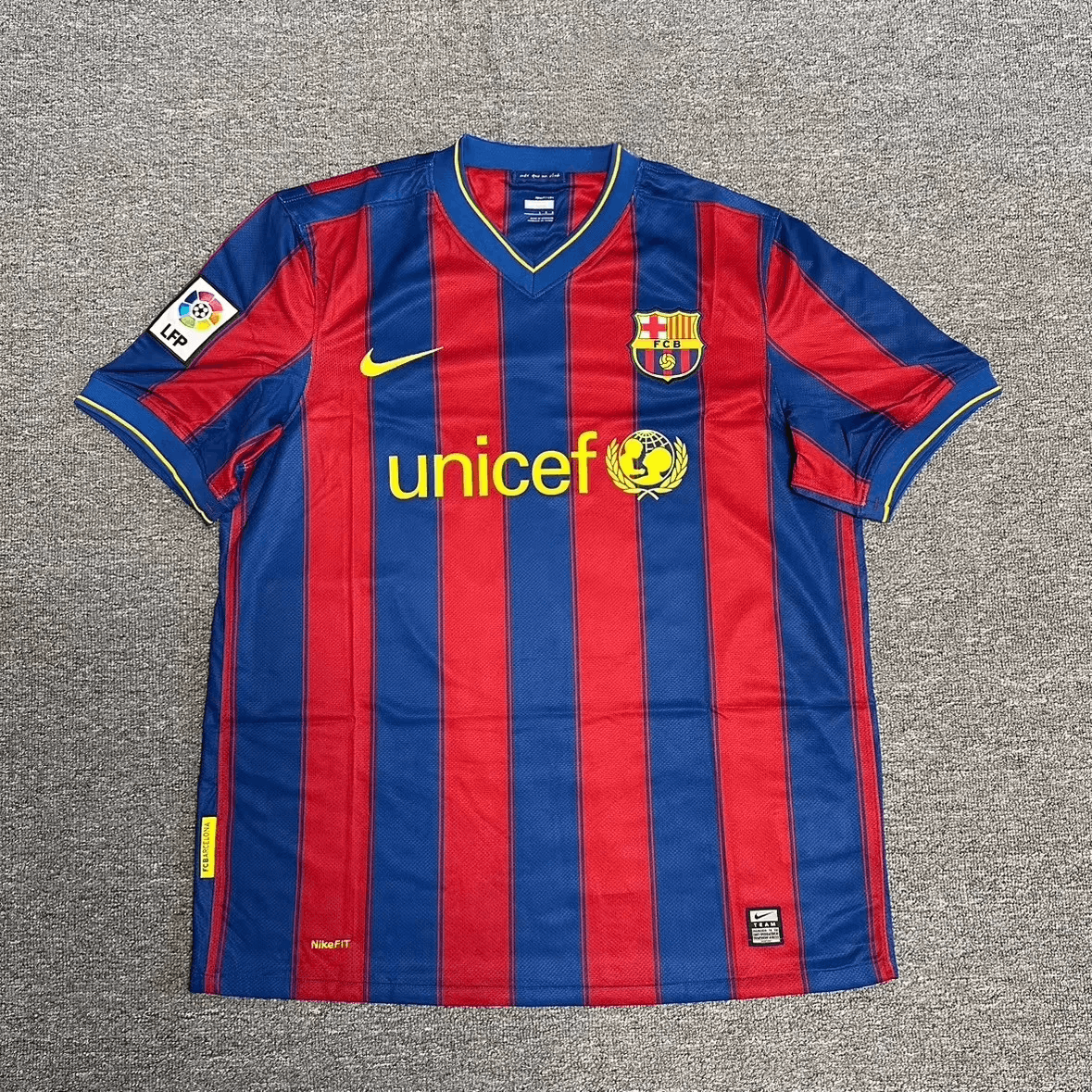 Other 2009 2010 Barcelona #10 Messi Jersey Size US XL / EU 56 / 4 - 2 Thumbnail