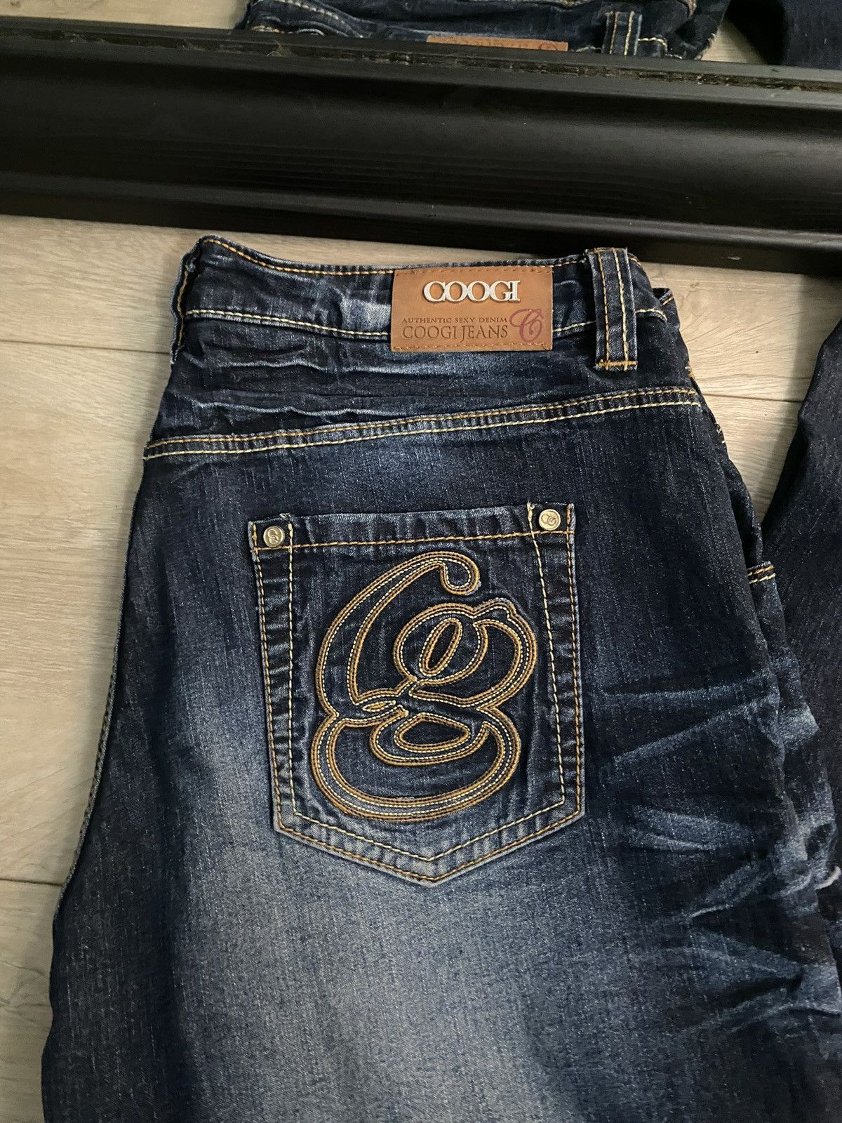 Coogi Y2K 2000s Women’s Coogi Flared Embroidered Denim Jeans Size 36" / US 14 / IT 50 - 7 Thumbnail