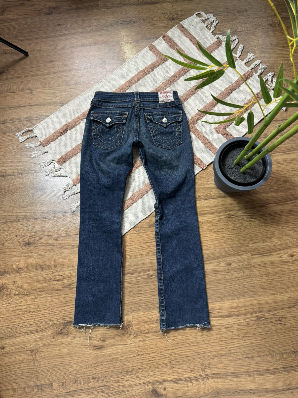 True Religion TRUE RELIGION DENIM CONTRAST STITCH JEANS SKINI PANTS Size 27" / US 4 / IT 40 - 1 Thumbnail