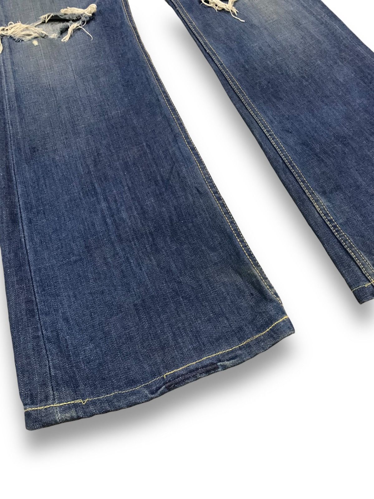Tornado Mart Vintage Jimmy Taverniti Studded Flare Distress Grunge Jeans Size US 31 - 10 Thumbnail