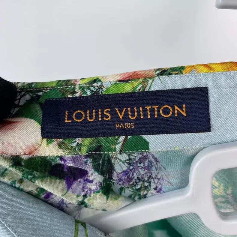 Louis Vuitton Louis Vuitton Silk Shirt Size US L / EU 52-54 / 3 - 7 Thumbnail