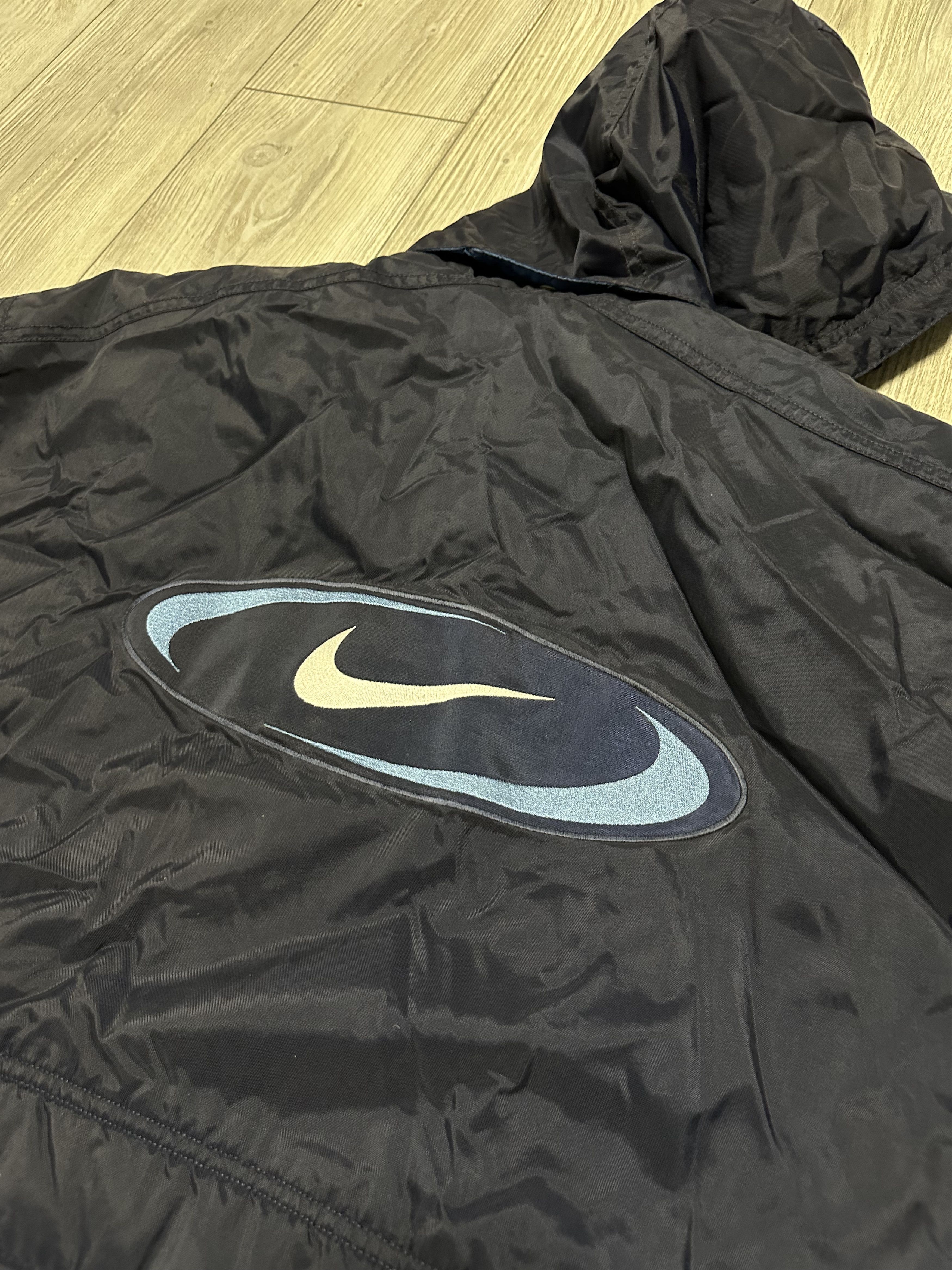 Nike Nike Vintage Mens Big Logo Drill Nylon Track Jacket Size XL Size US XL / EU 56 / 4 - 2 Thumbnail