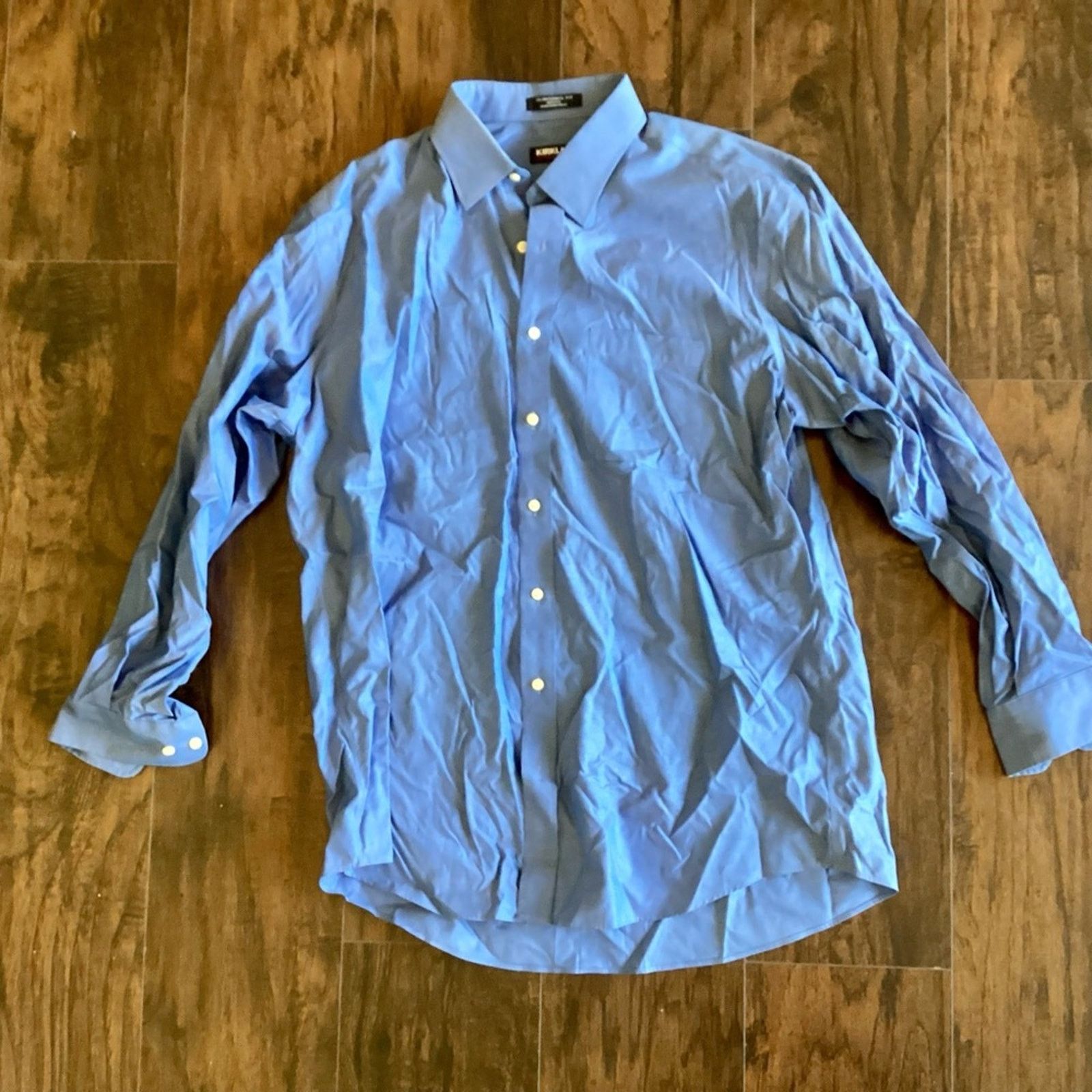 Kirkland Signature Kirkland Signature Button Down Size US L / EU 52-54 / 3 - 2 Thumbnail