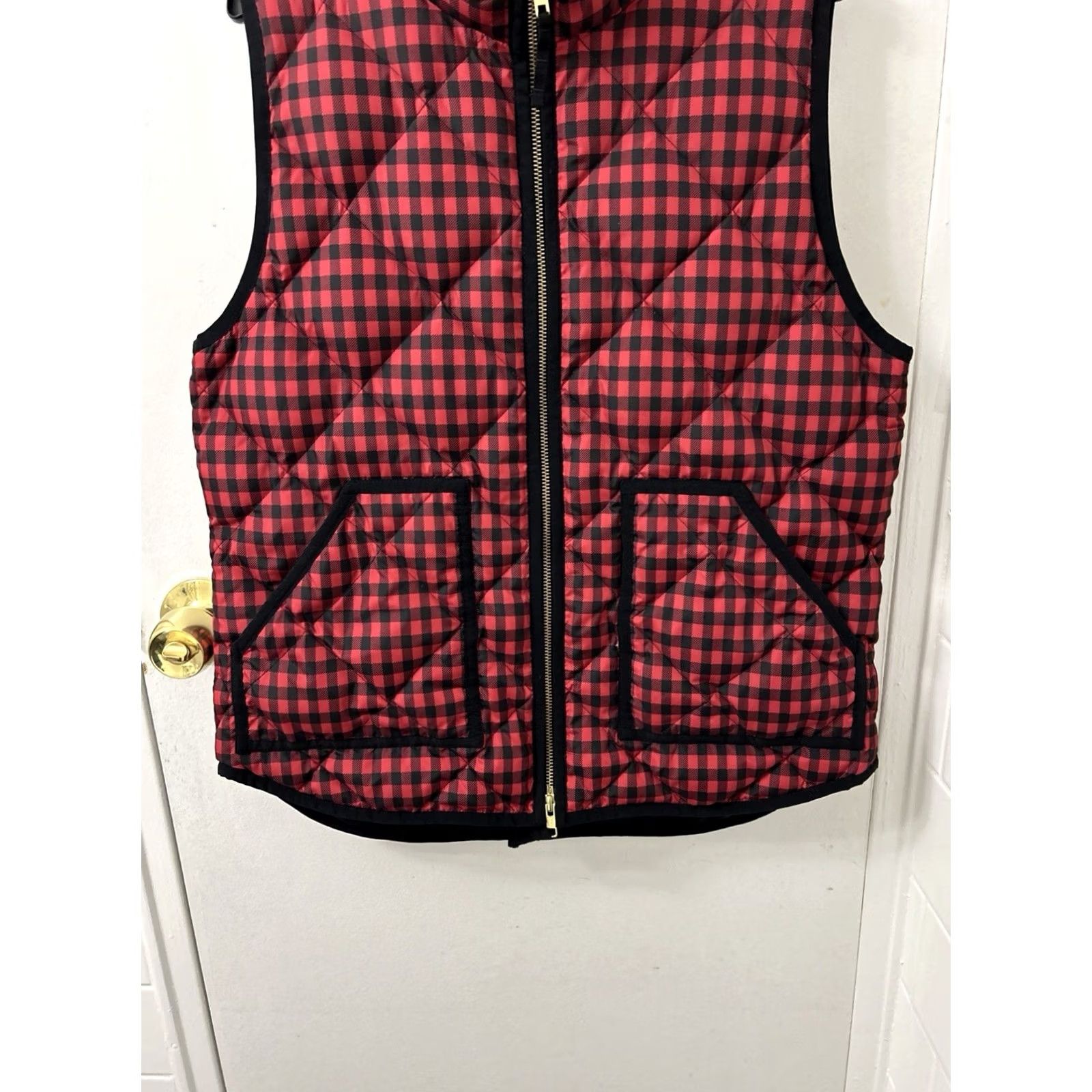 Vintage J Crew Excursion Quilted Down Vest Womens M Black Red Plaid Puffer Full Zip YKK Vest Size M / US 6-8 / IT 42-44 - 3 Thumbnail