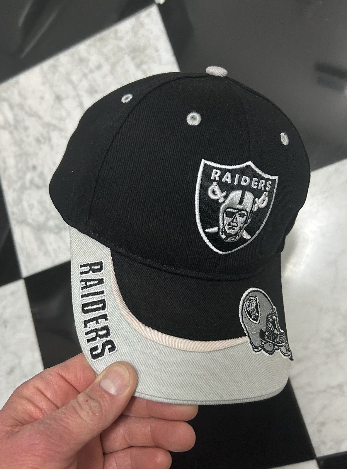 NFL Vintage Raiders adjustable hat Size ONE SIZE - 1 Thumbnail