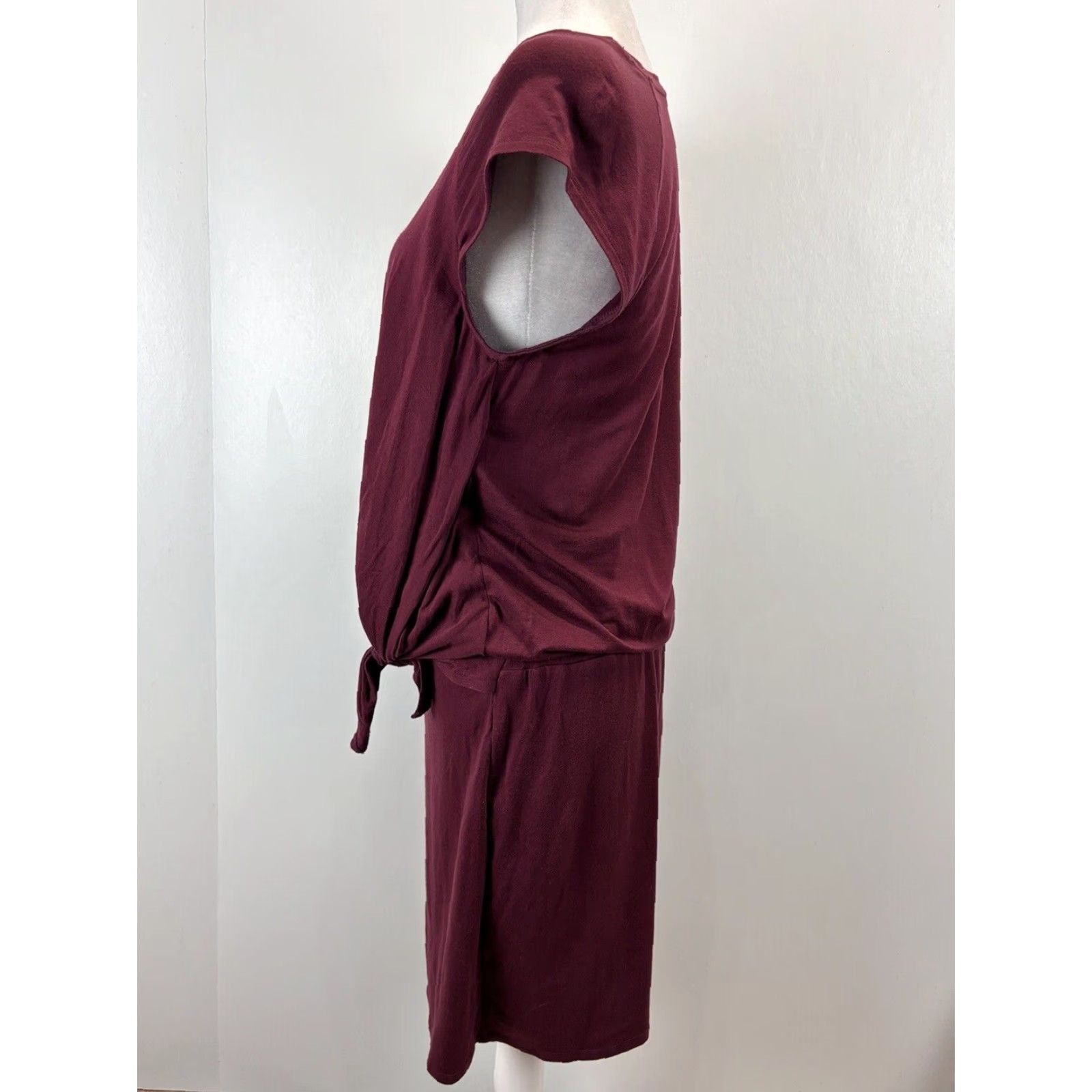 Vintage GARNET HILL Casual Dress Maroon Medium Stretch Cap Sleeve Tencel Blend Gathered Waist Womens Size M / US 6-8 / IT 42-44 - 2 Thumbnail
