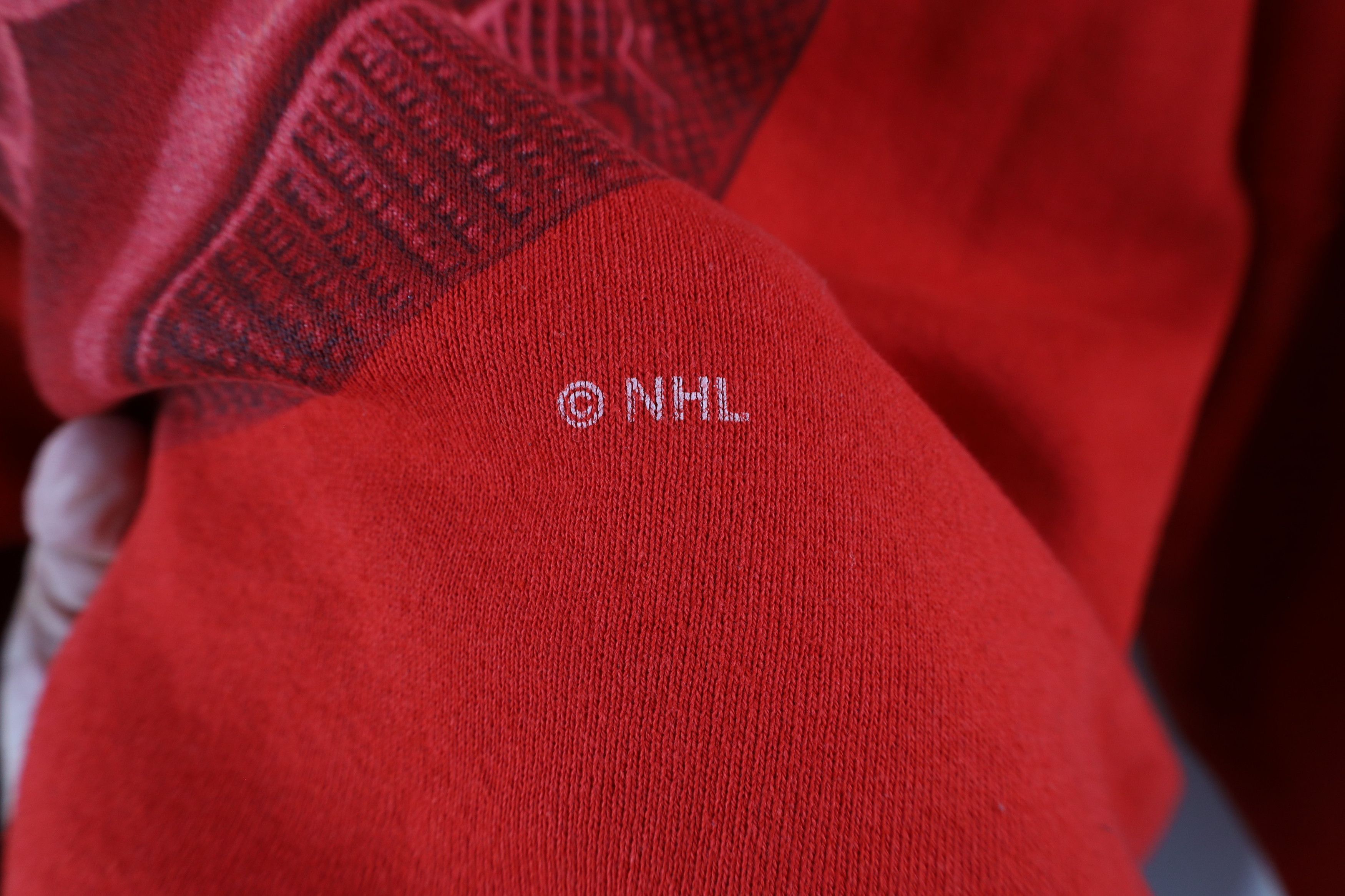 Vintage Vintage 90s Out Detroit Red Wings Hockey Sweatshirt Red Size US XL / EU 56 / 4 - 6 Thumbnail