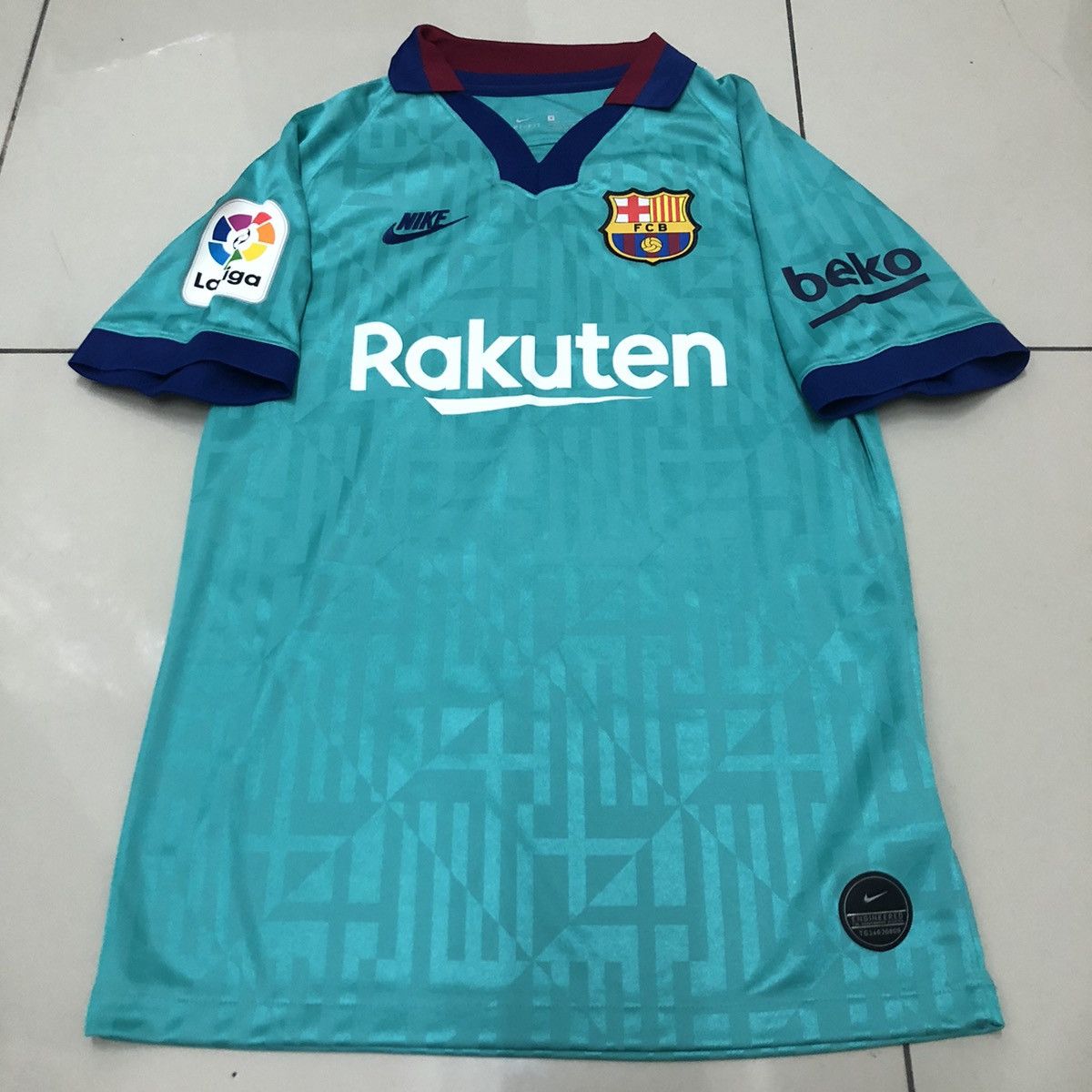 Nike Barcelona 19/20 third away shirt #10 Messi Size US S / EU 44-46 / 1 - 1 Thumbnail