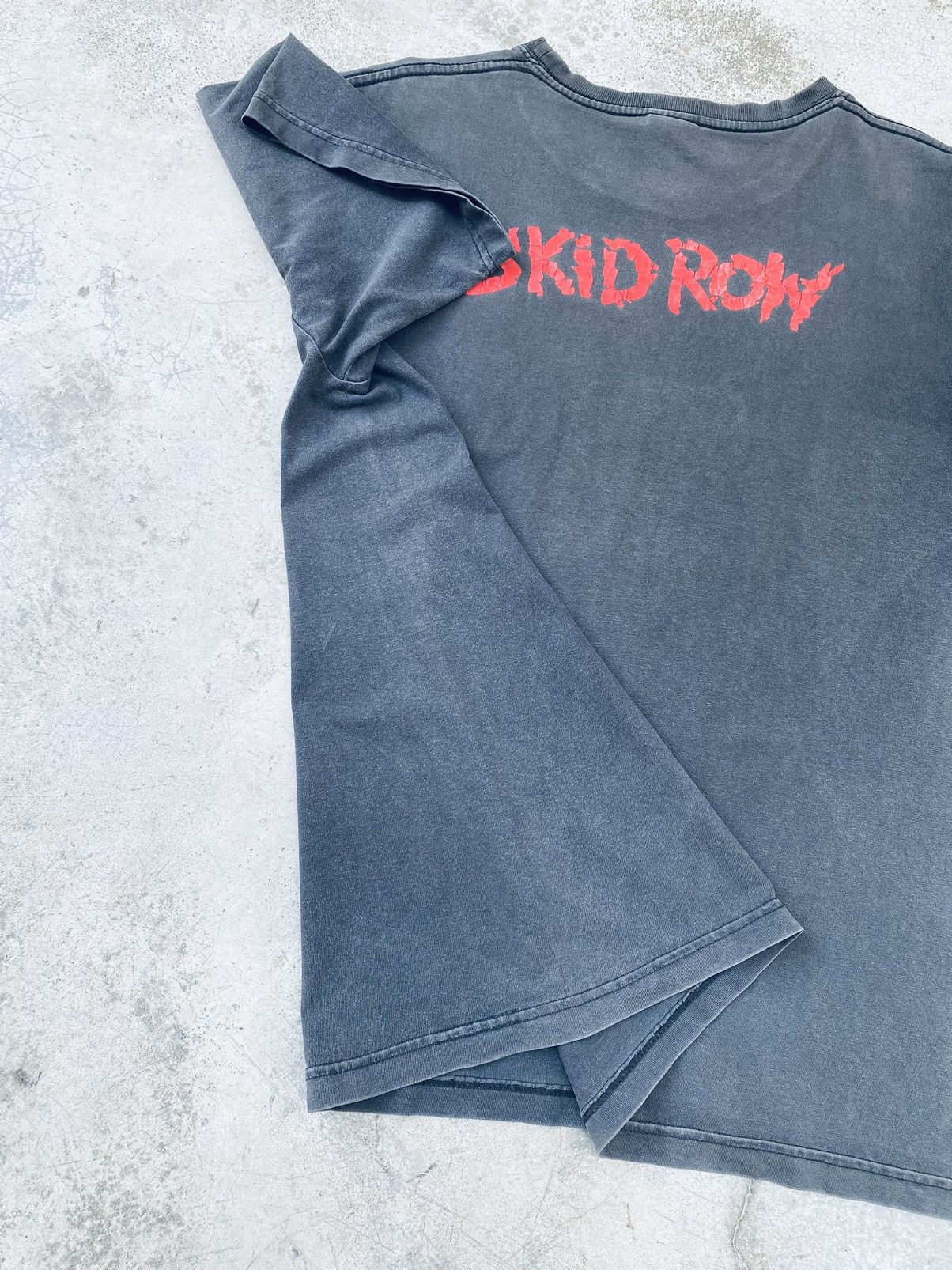 Band Tees Vintage Skid Row Band Faded Distressed Tees Size US L / EU 52-54 / 3 - 10 Thumbnail