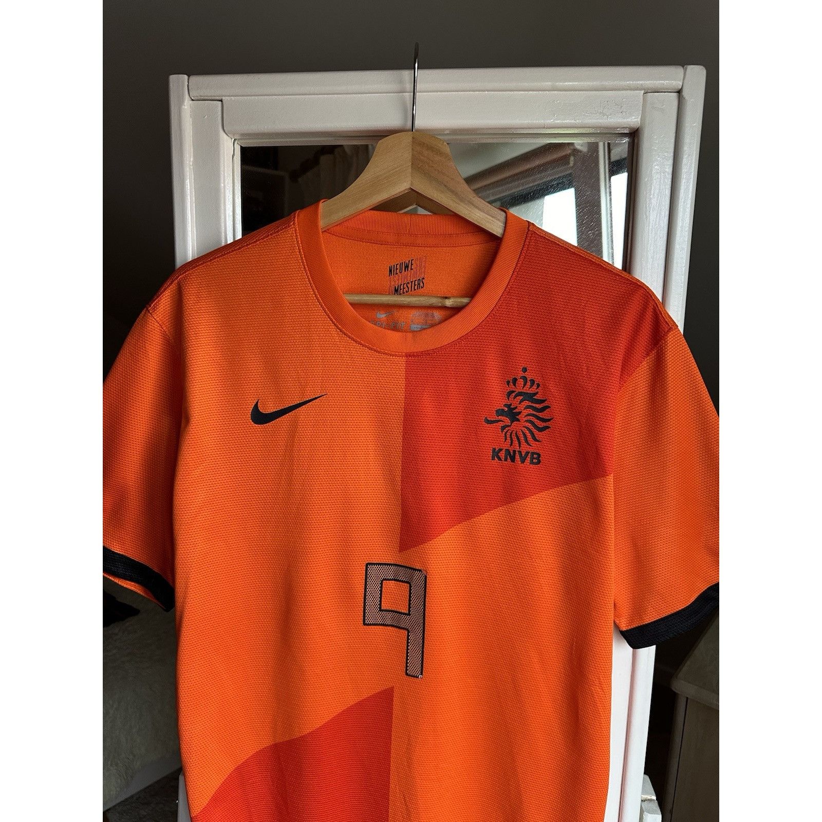 Nike NETHERLANDS 2012/13 HOME FOOTBALL SHIRT Van Persie Soccer JE Size US M / EU 48-50 / 2 - 3 Thumbnail
